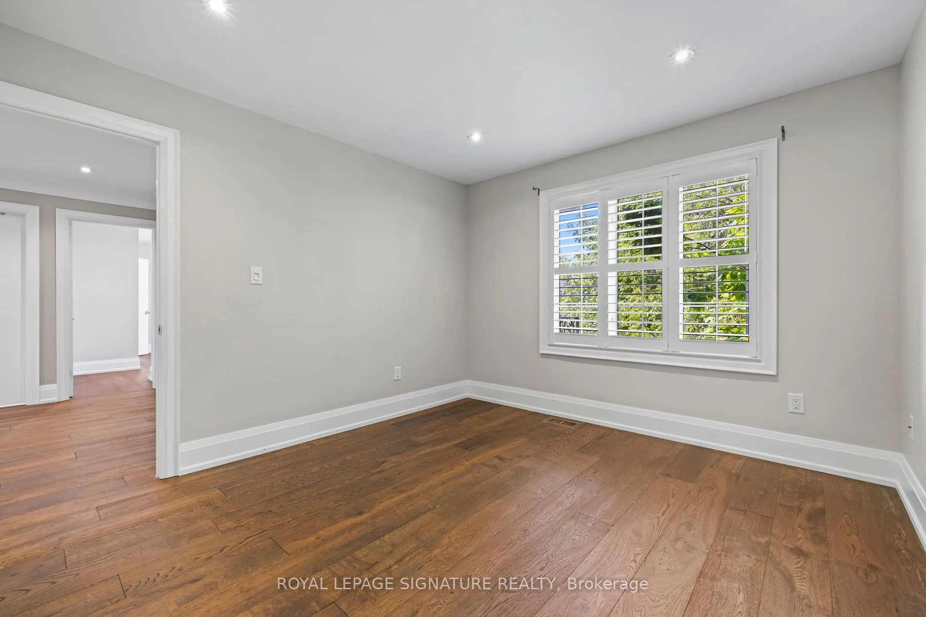 2480 Upper Valley Crescent