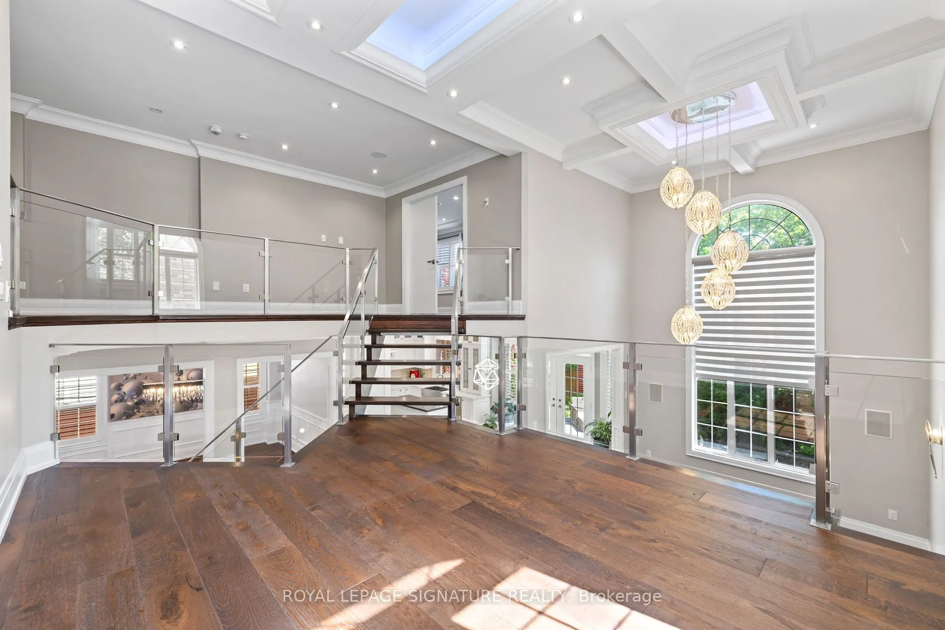 2480 Upper Valley Crescent