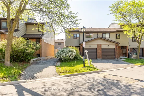 31 Carleton Place #31