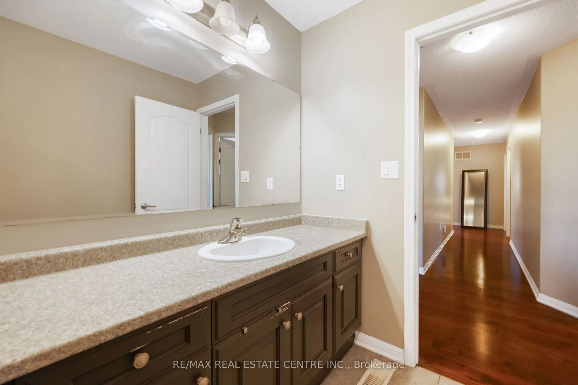 58 Seafair Crescent