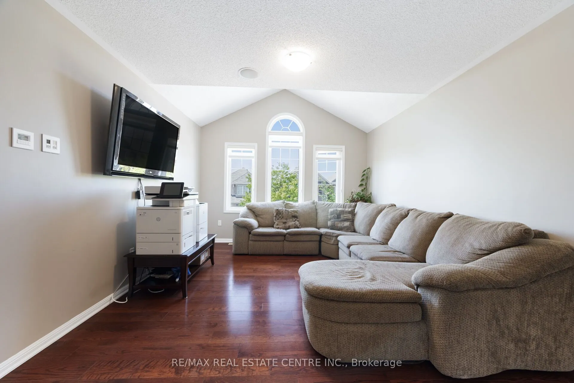 58 Seafair Crescent