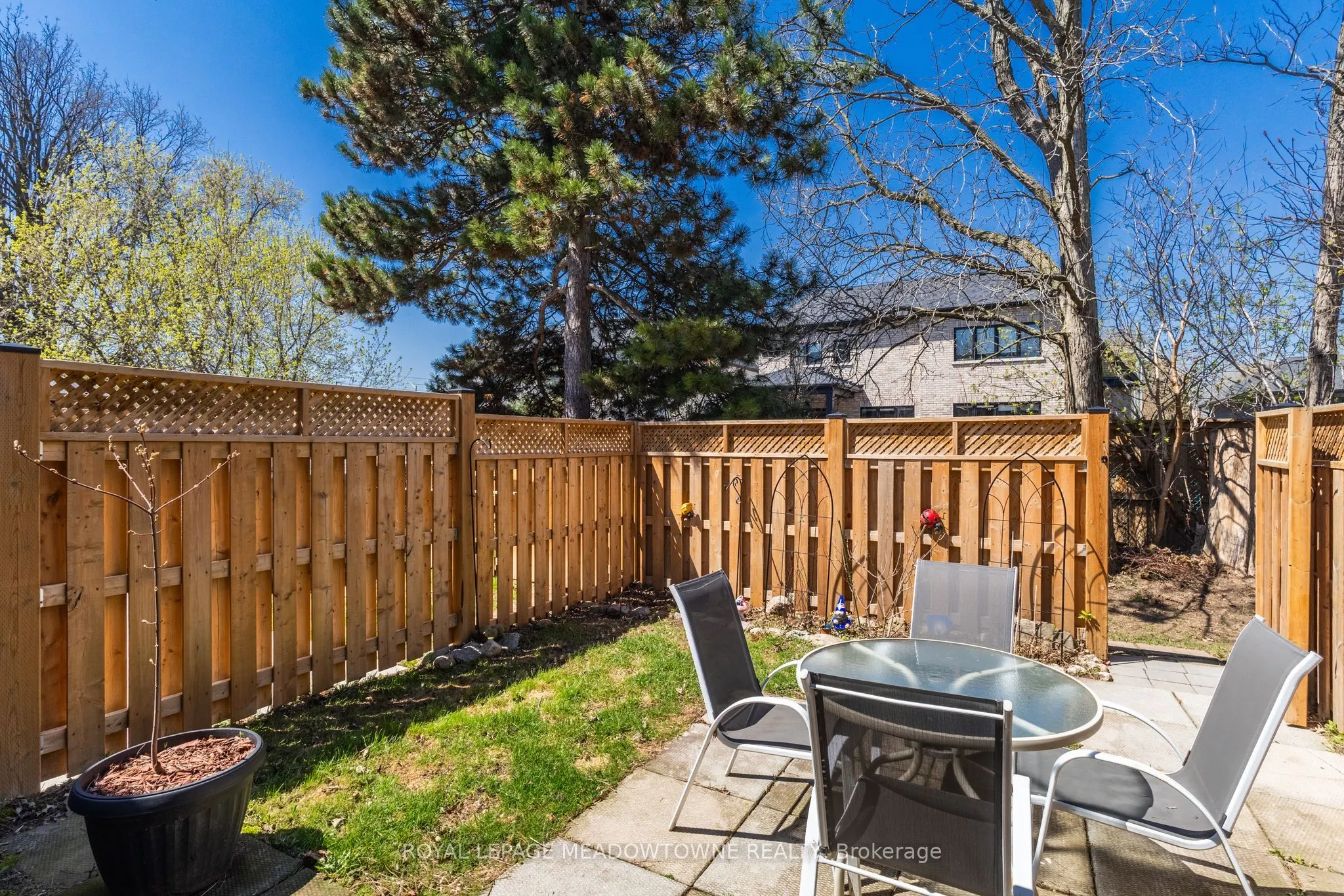 235 Bronte Street #43