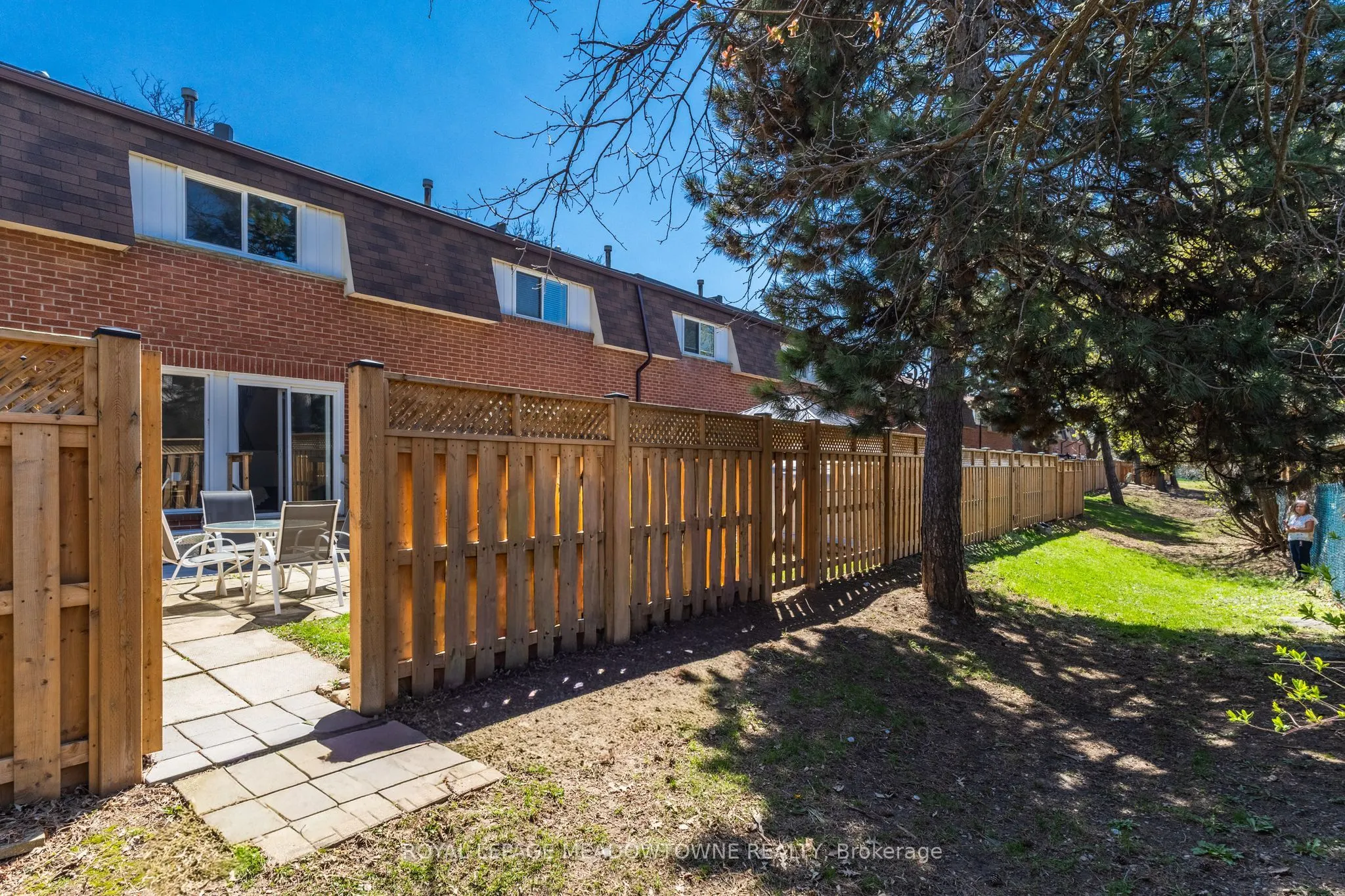 235 Bronte Street #43