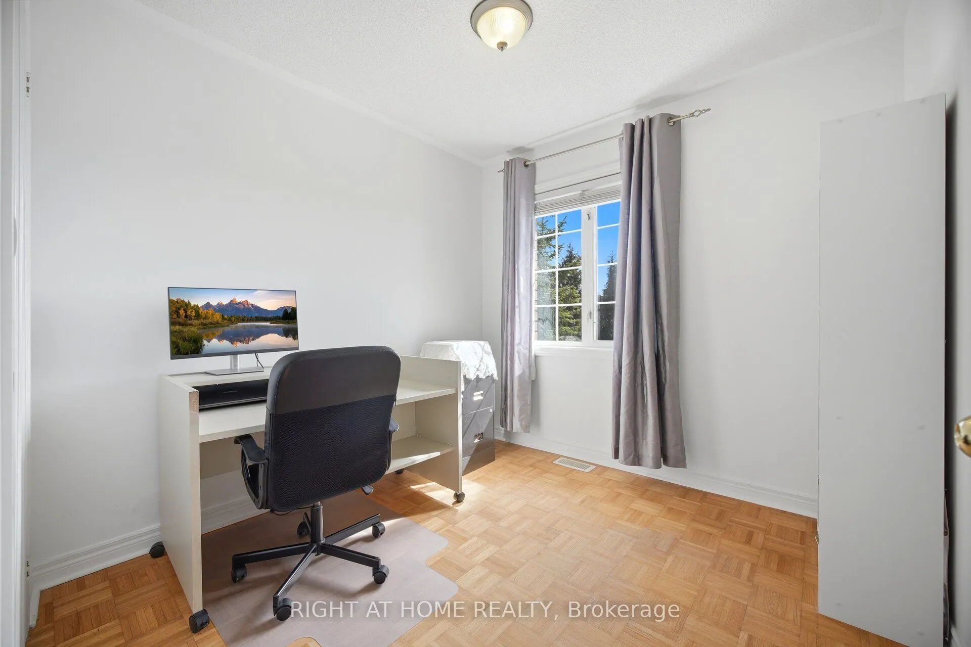 8 Richelieu Court