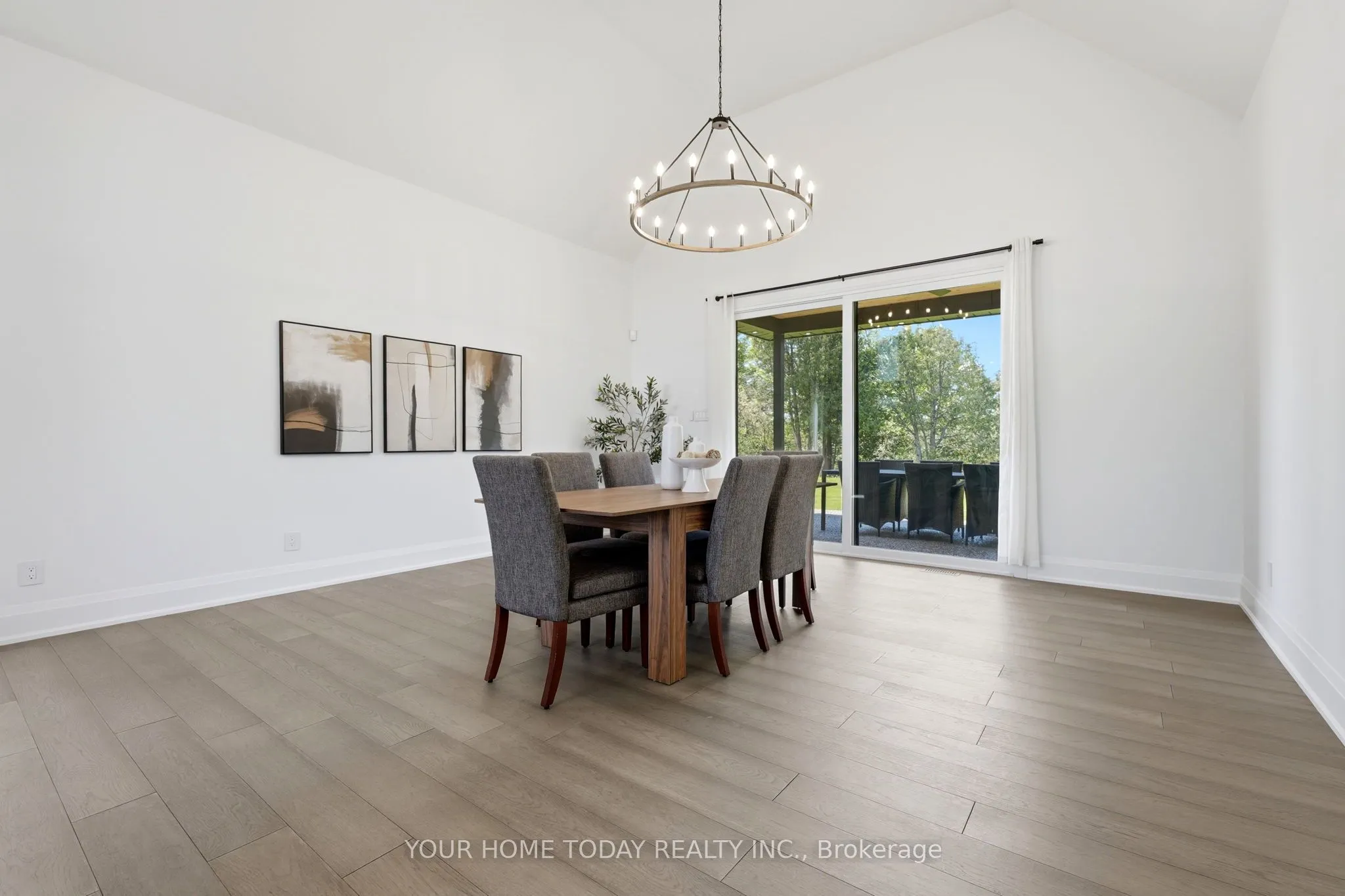 27 Chantelay Crescent