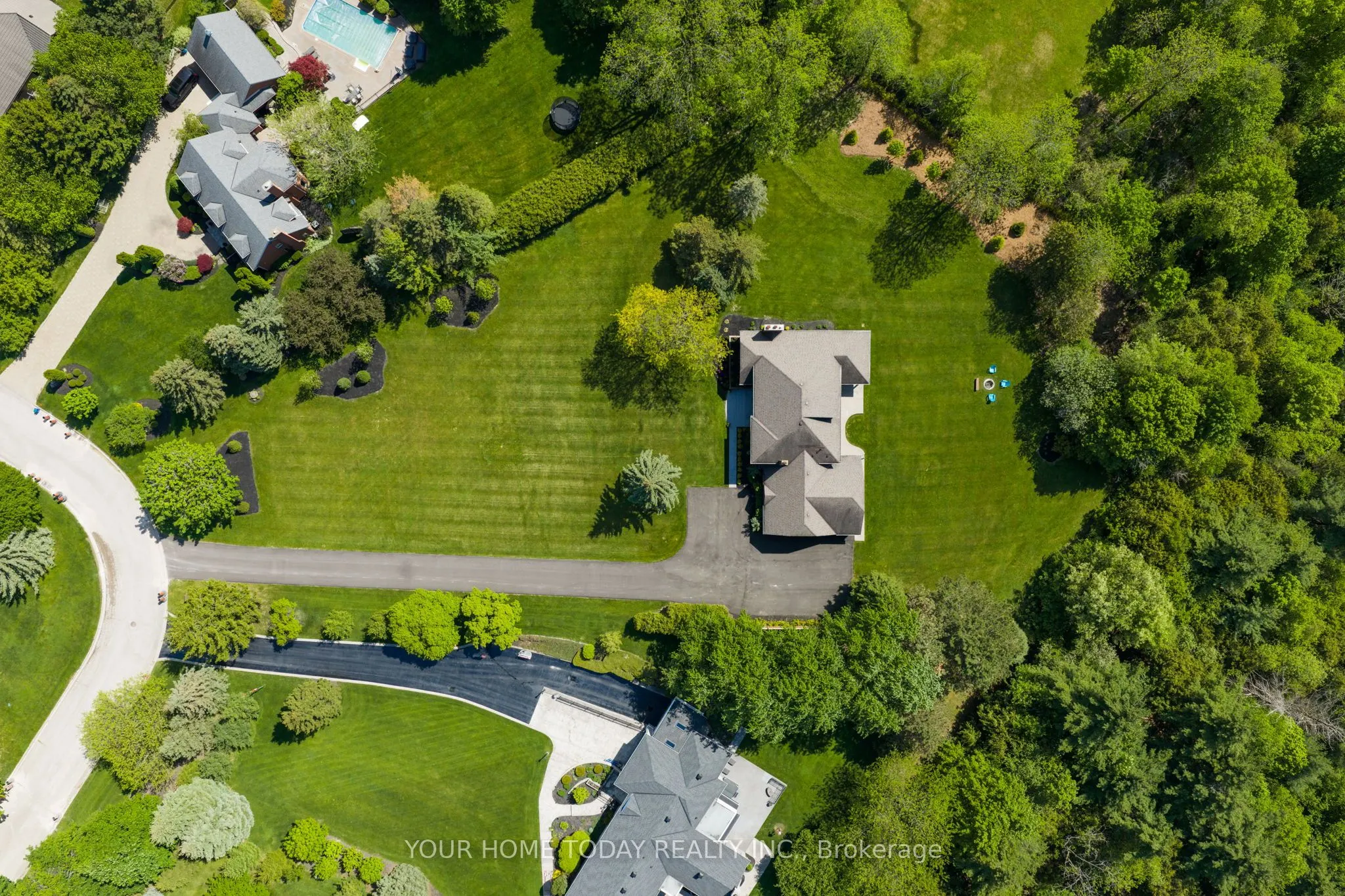 27 Chantelay Crescent