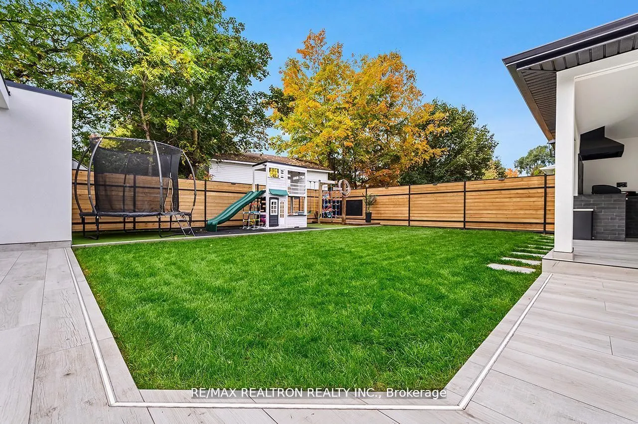 174 Mountainview Road S