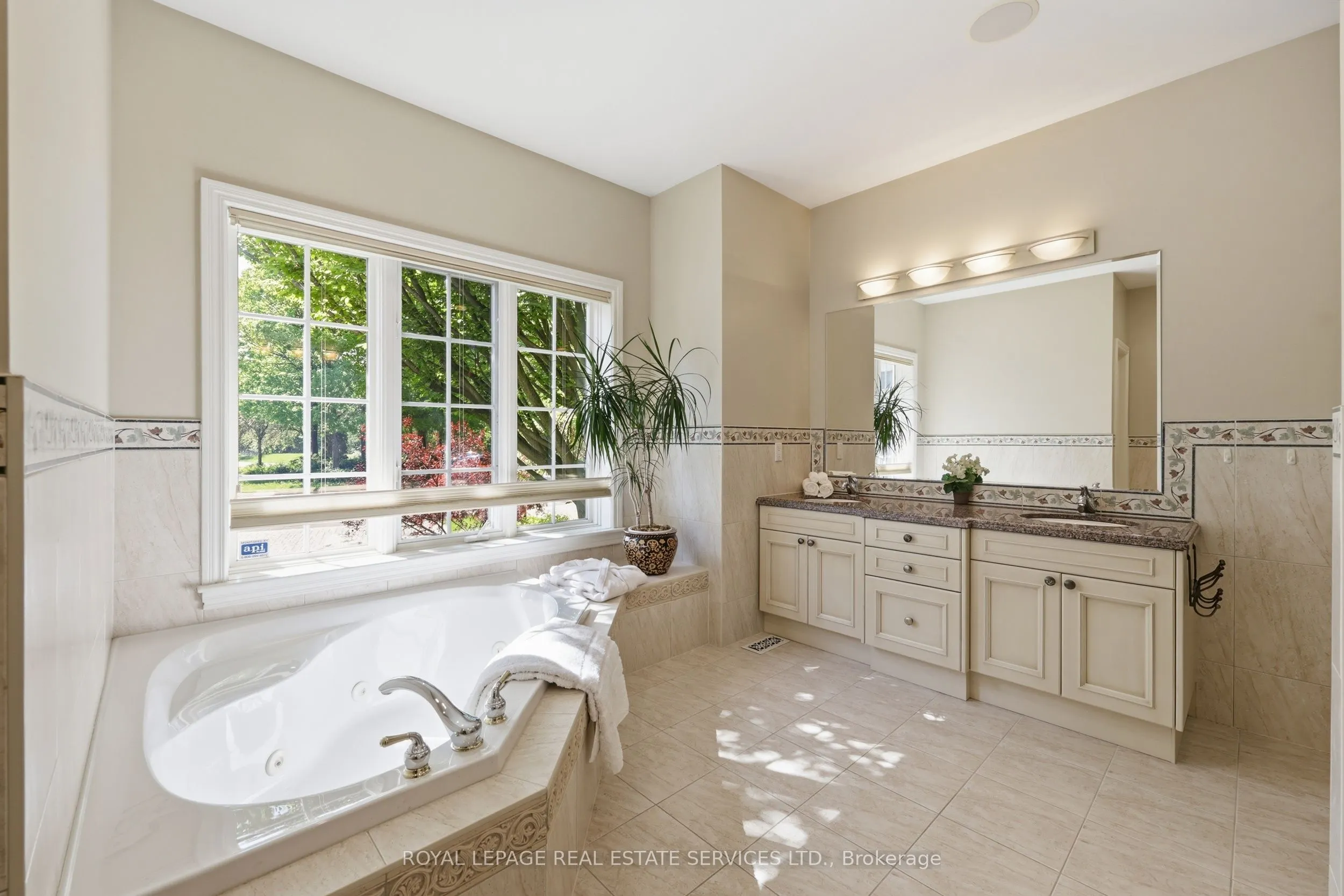 1227 Riverbank Way