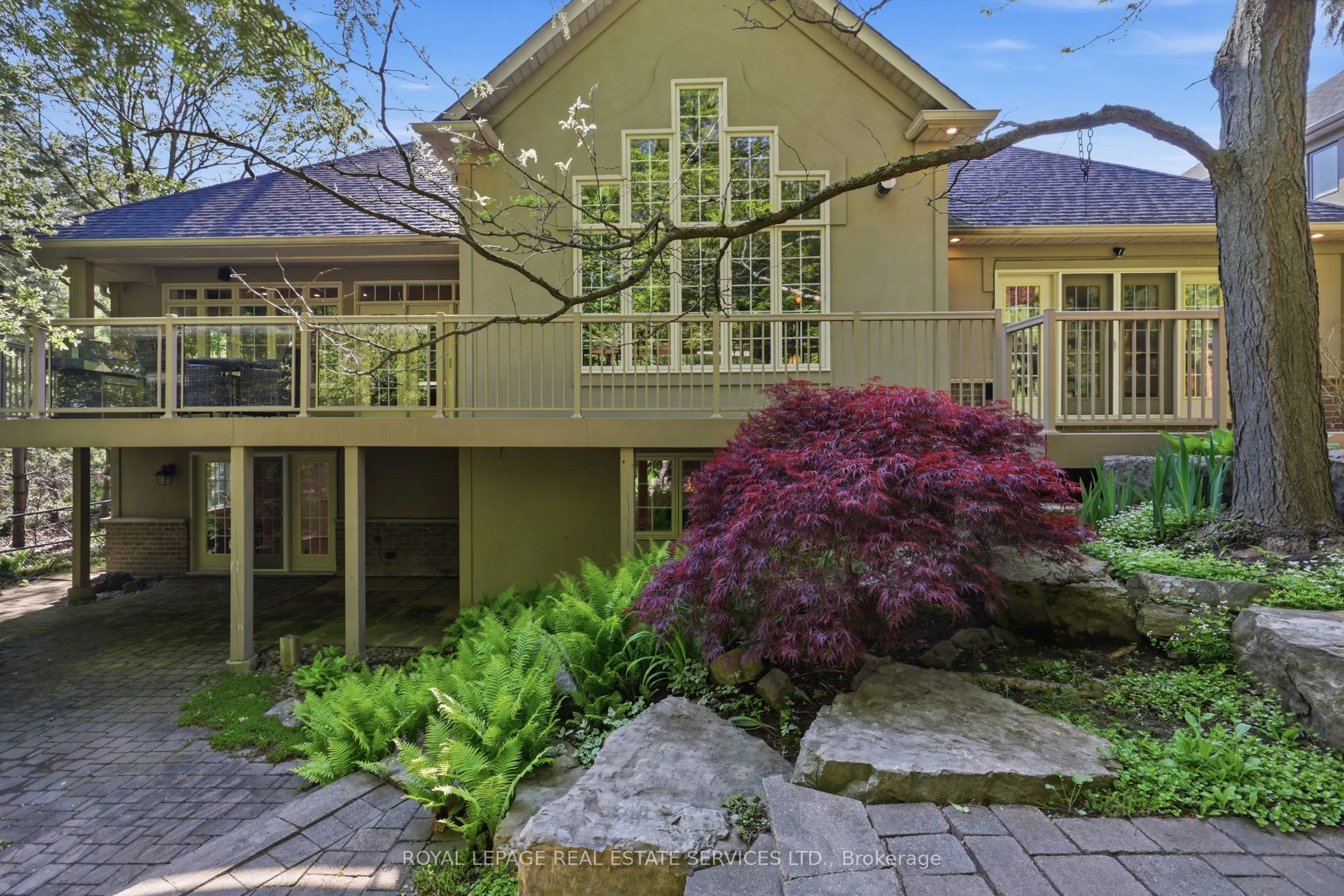 1227 Riverbank Way