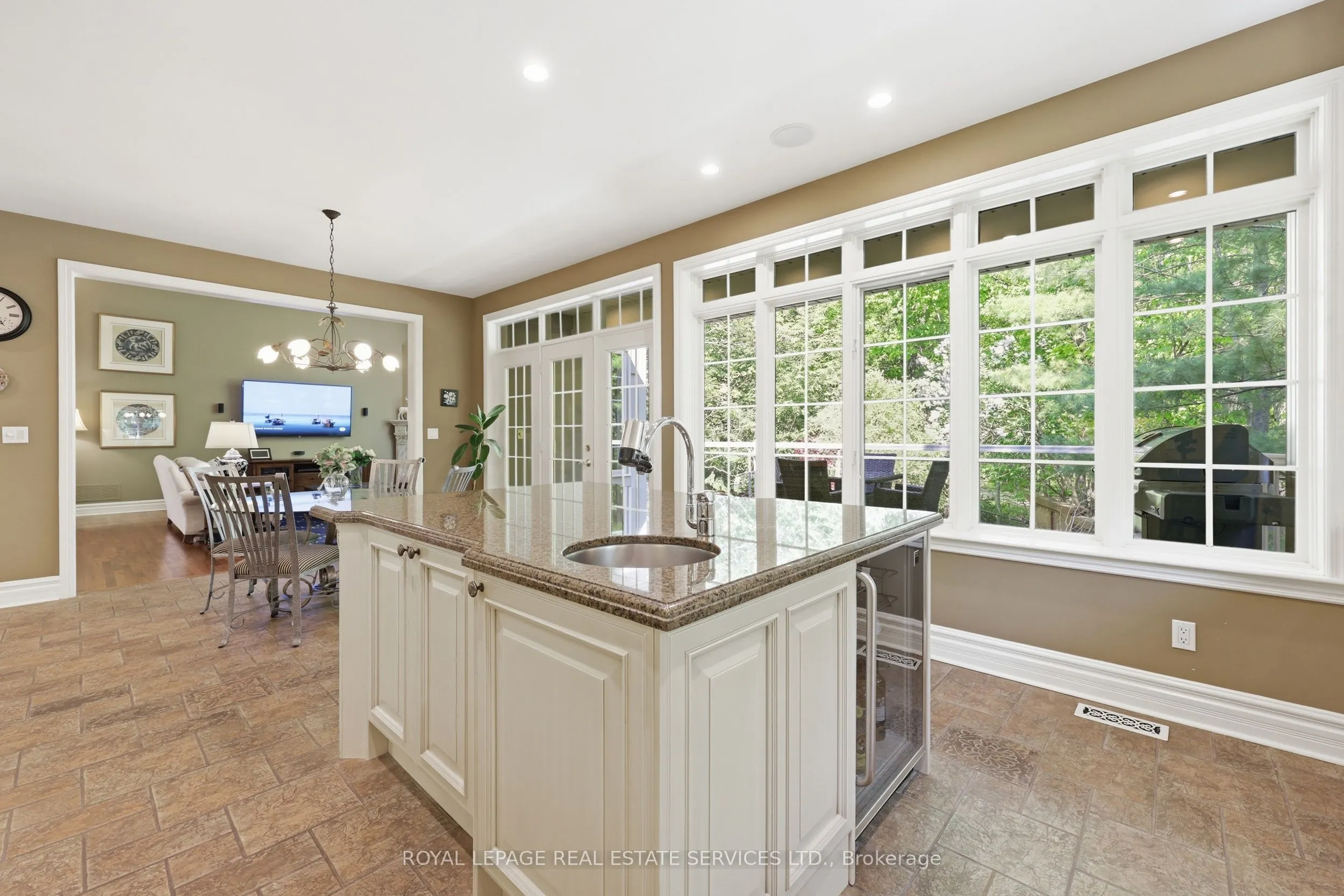 1227 Riverbank Way