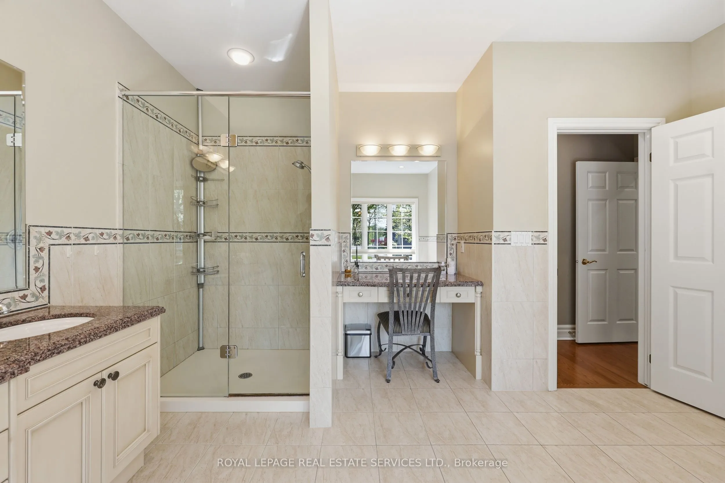 1227 Riverbank Way