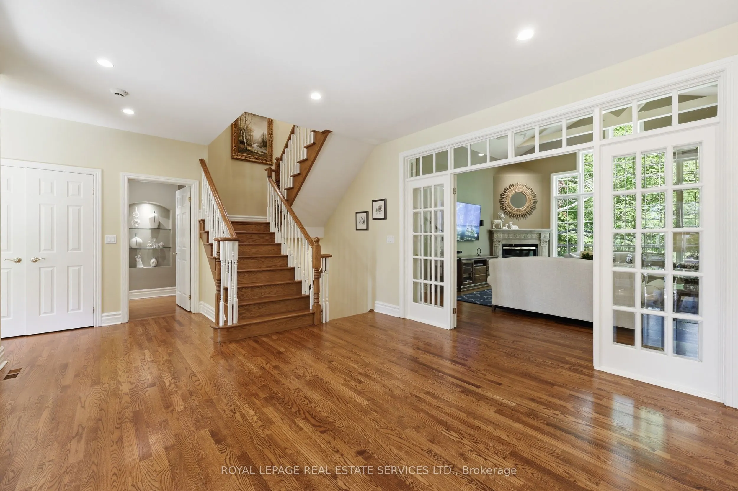 1227 Riverbank Way