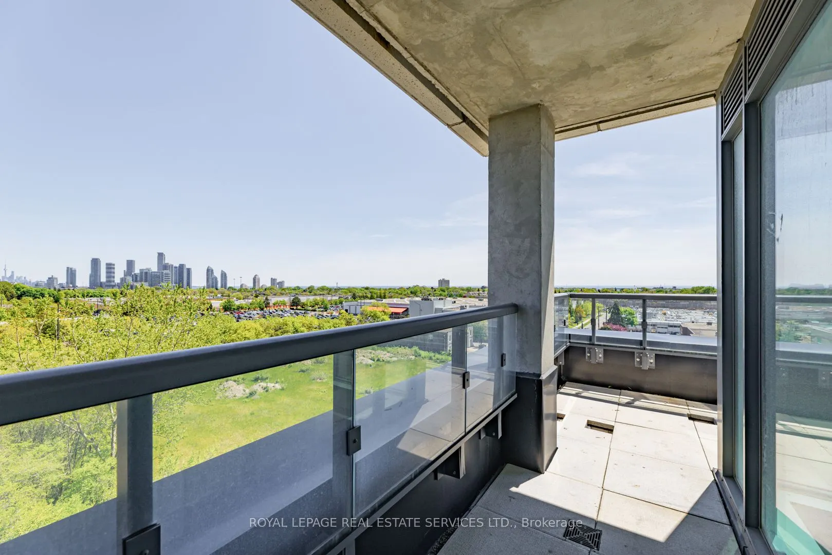 859 The Queensway #502