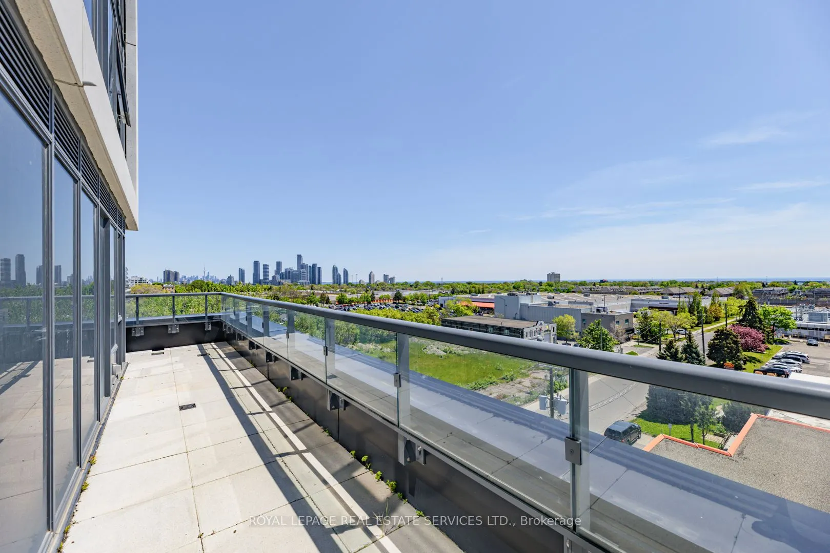 859 The Queensway #502