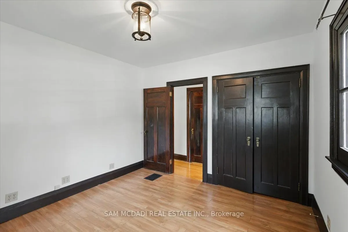 62 Maple Avenue S