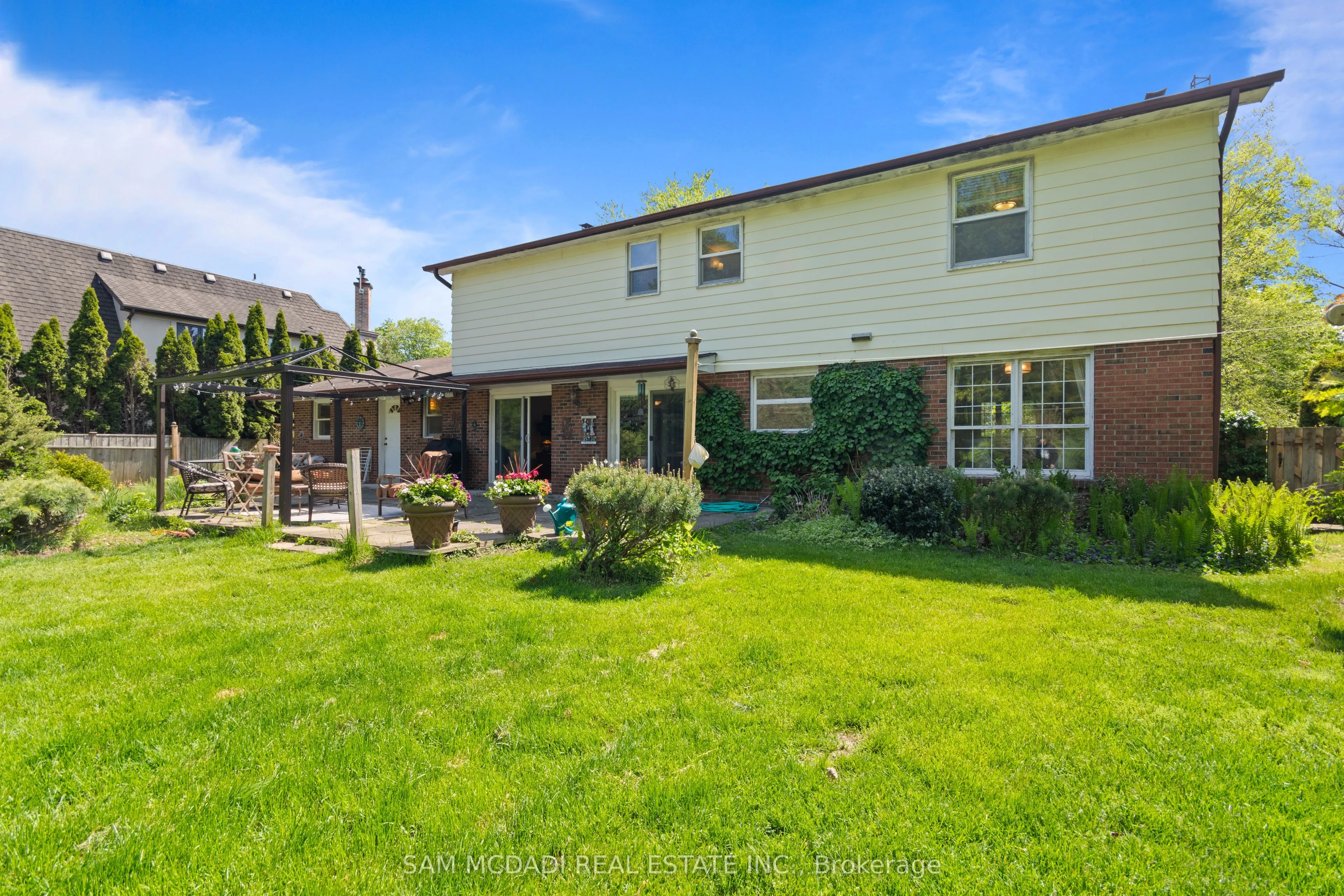 865 Meadow Wood Road