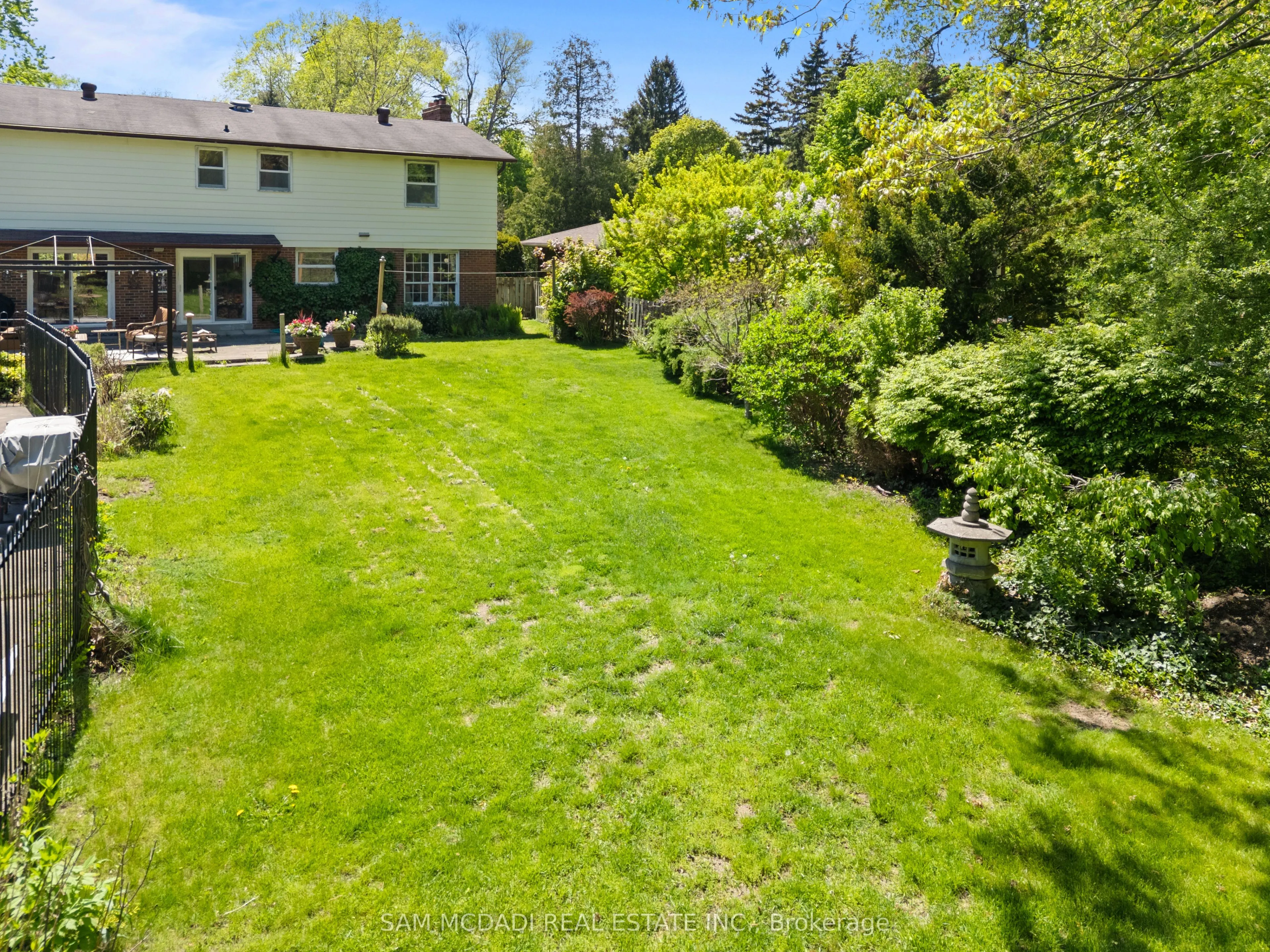 865 Meadow Wood Road