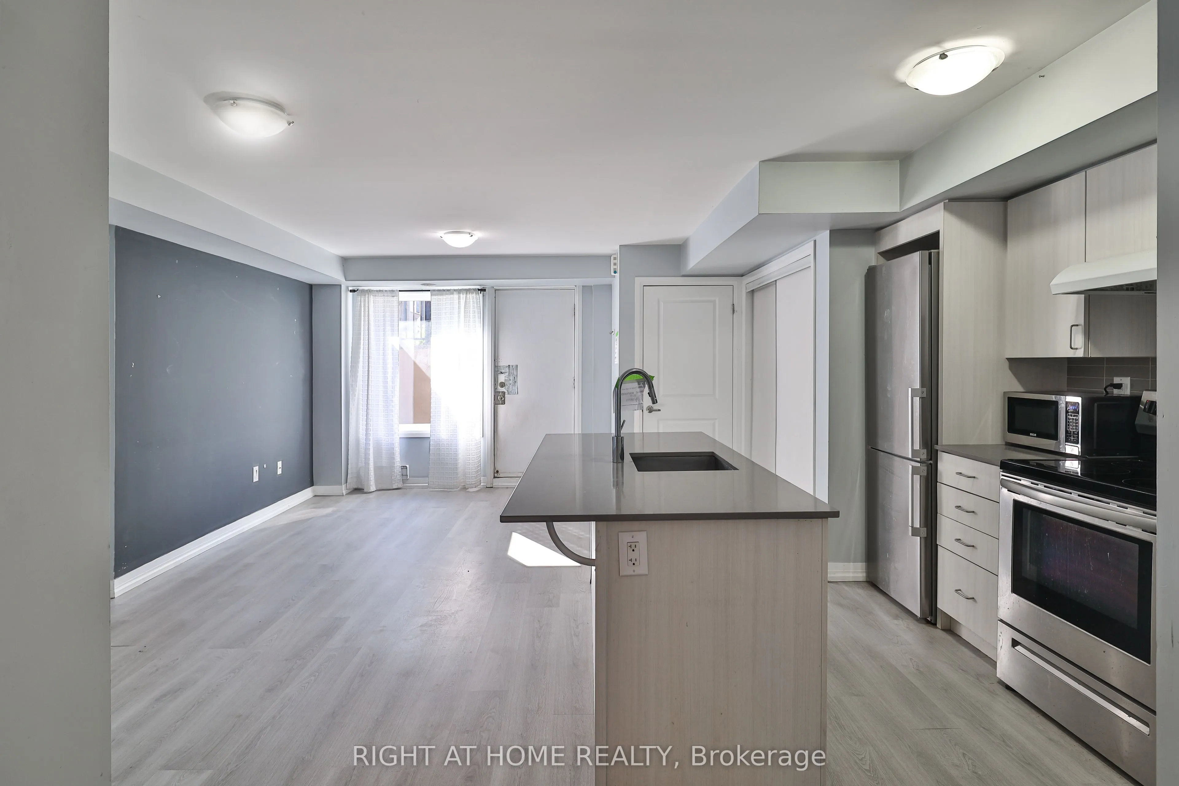 155 William Duncan Road #5