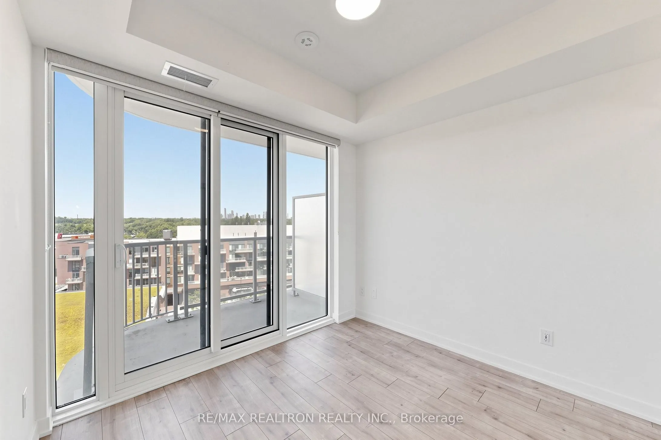 220 Missinnihe Way #817