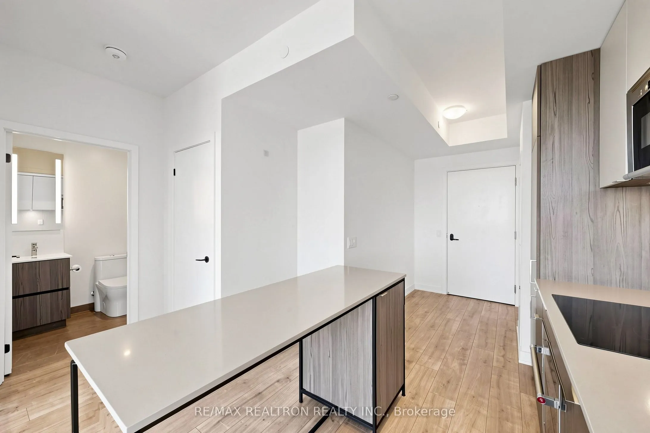 220 Missinnihe Way #817