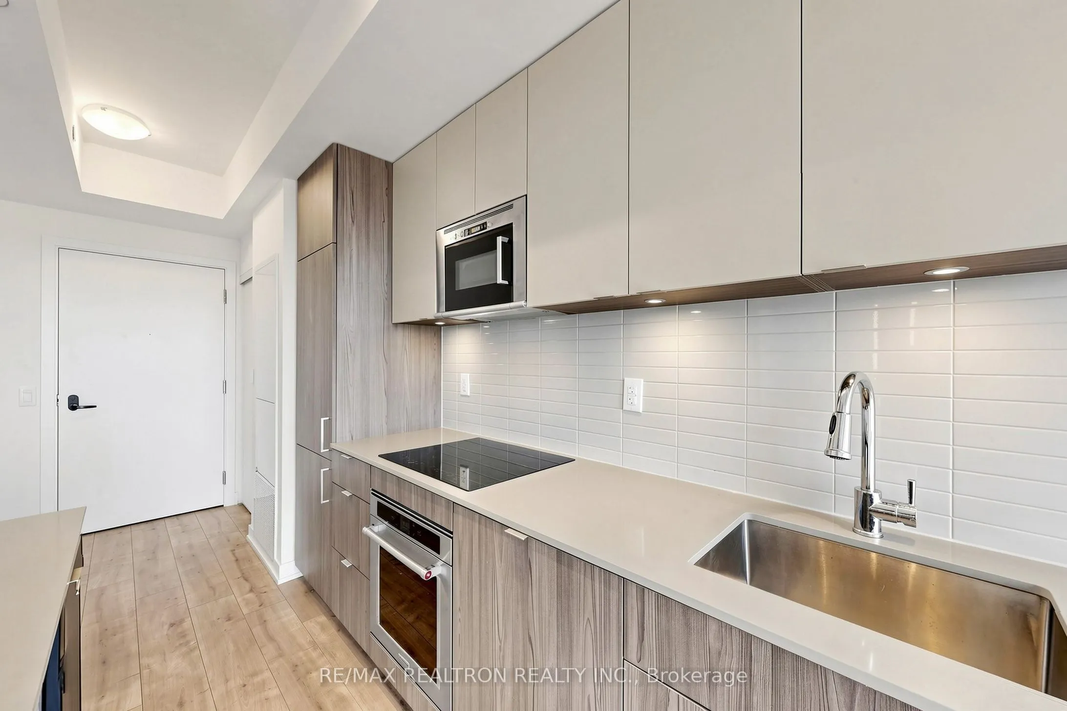 220 Missinnihe Way #817