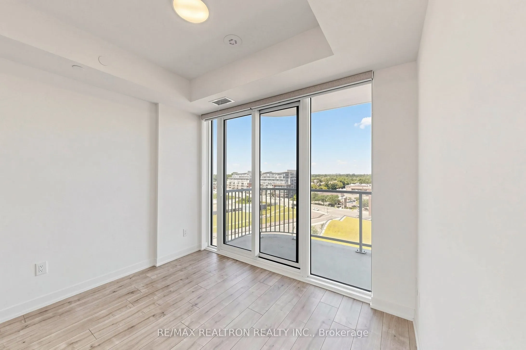 220 Missinnihe Way #817