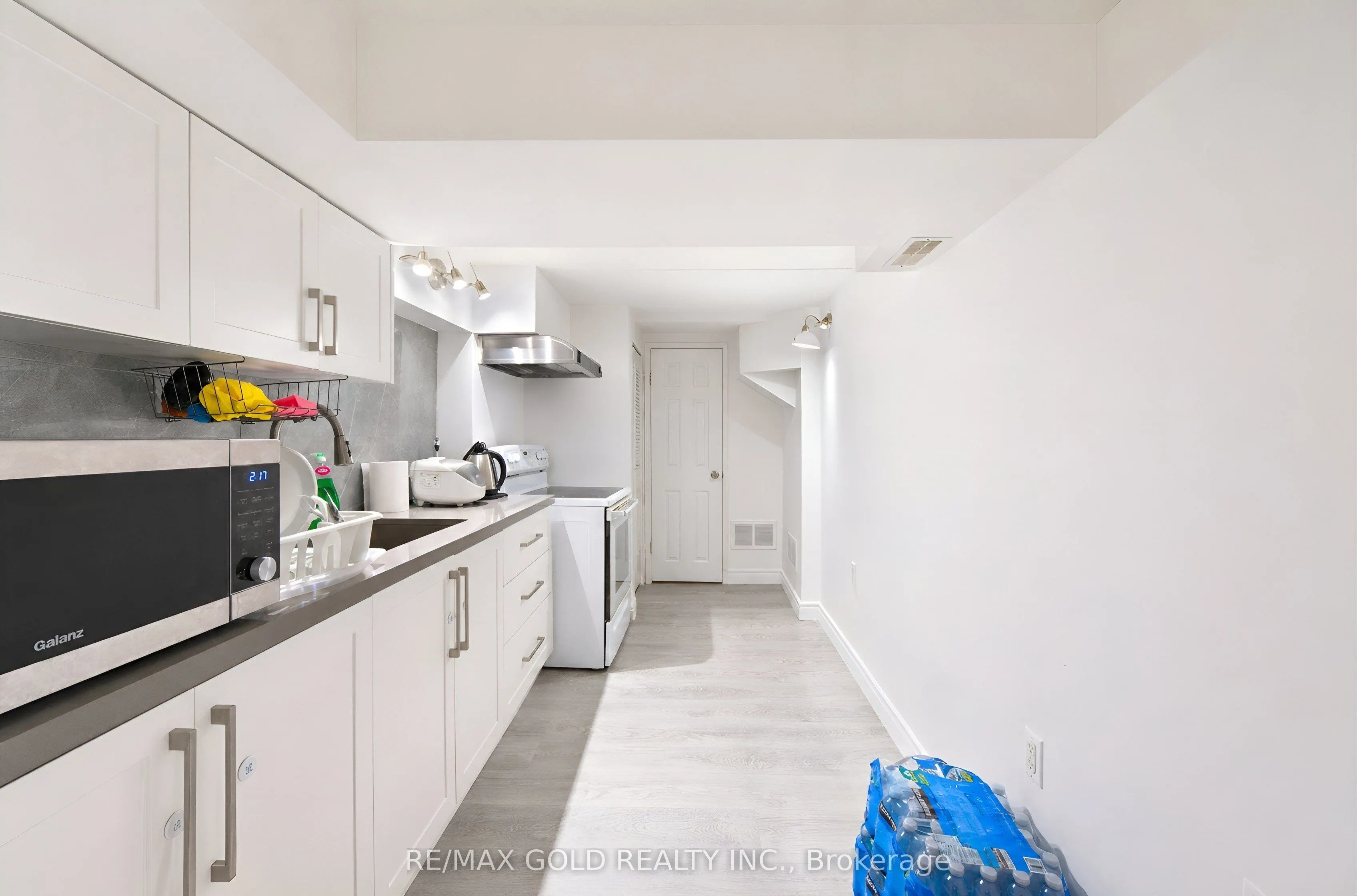 180 Mississauga Valley Boulevard #87