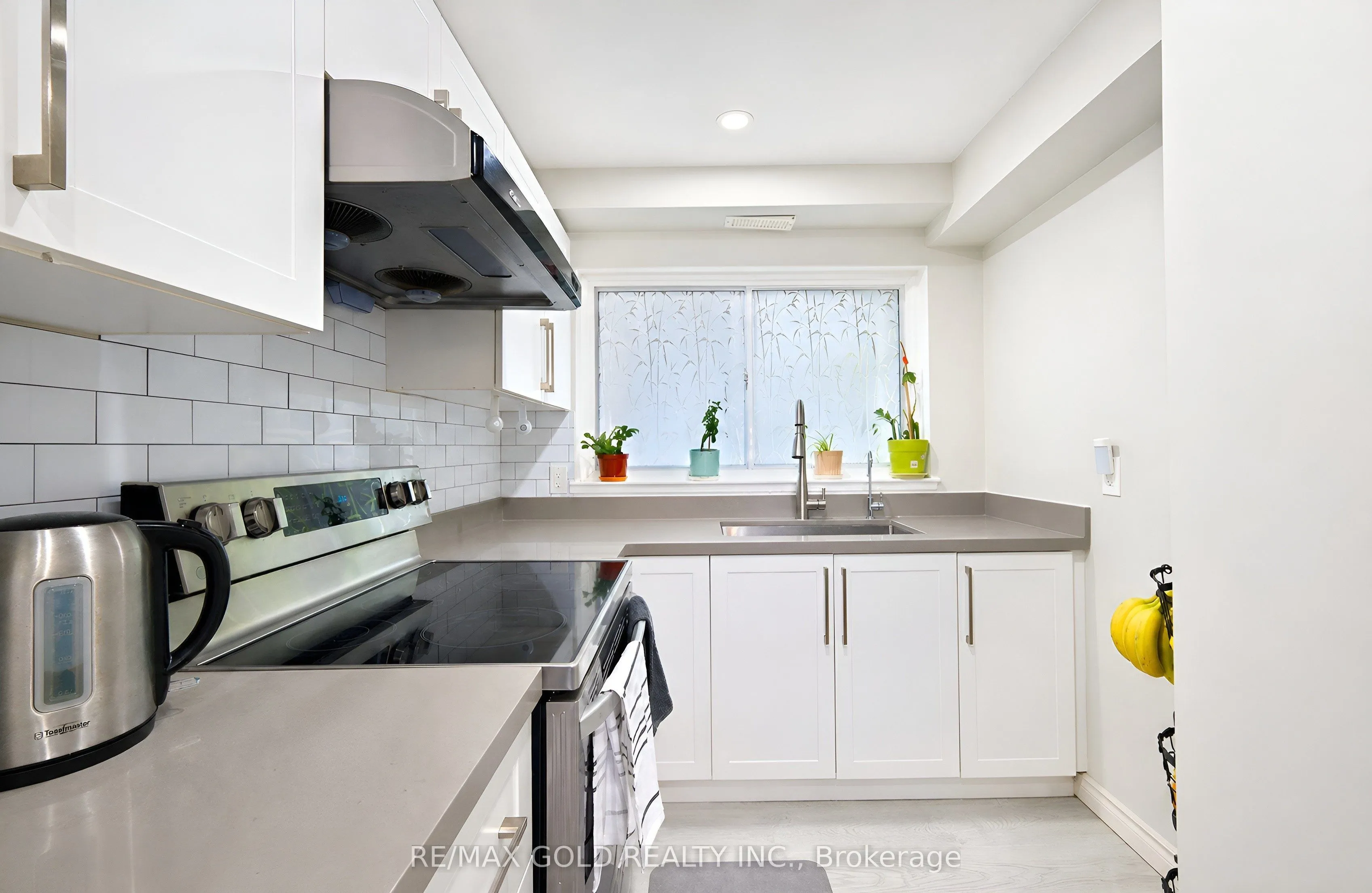 180 Mississauga Valley Boulevard #87