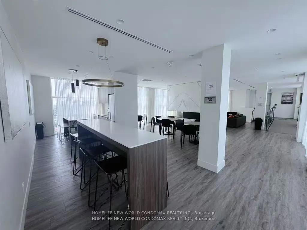 1787 ST. CLAIR Avenue W #609