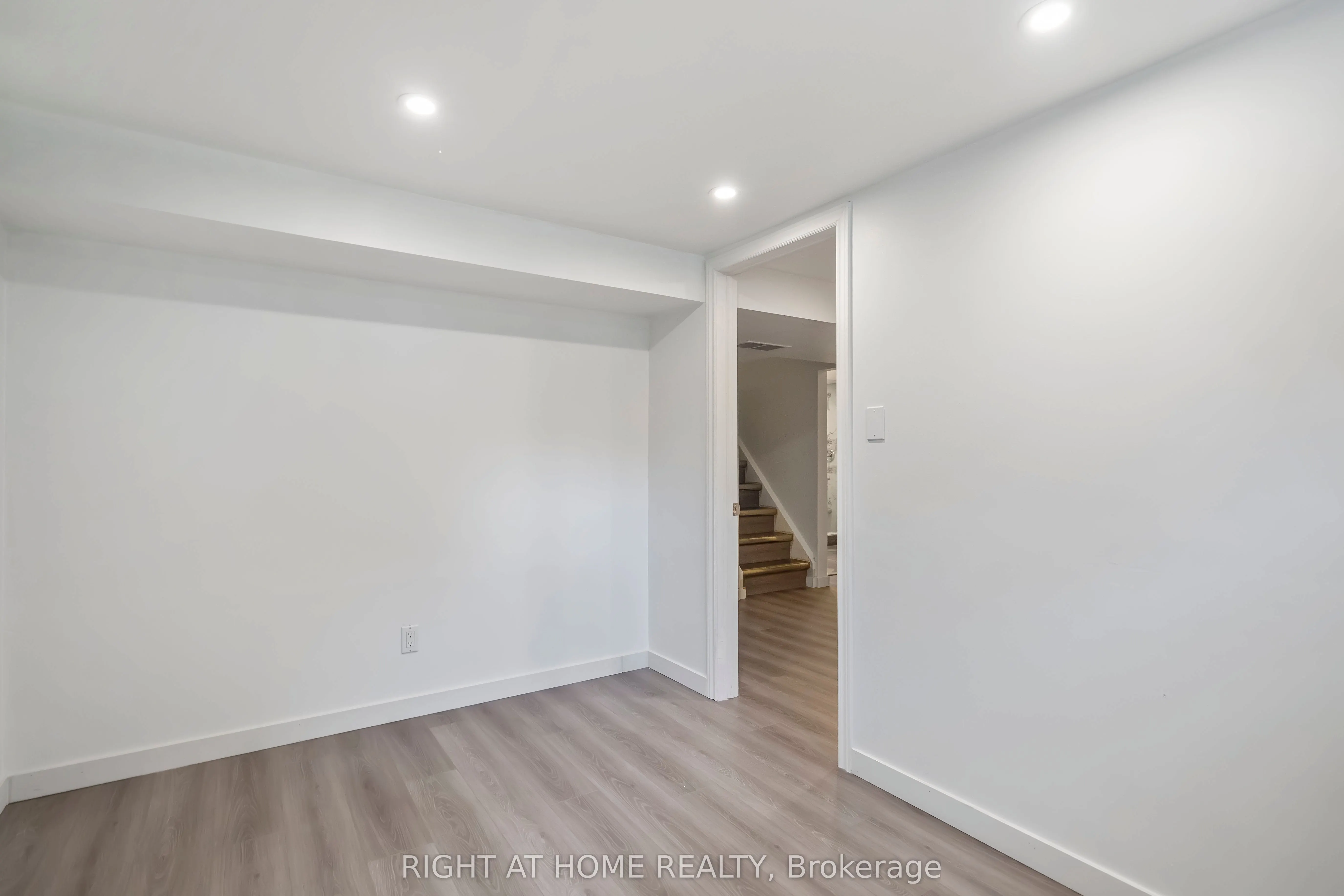 2343 Mountainside Drive