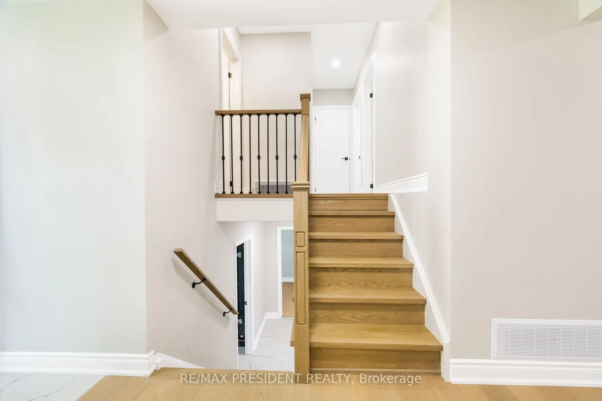 2420 Edenhurst Drive