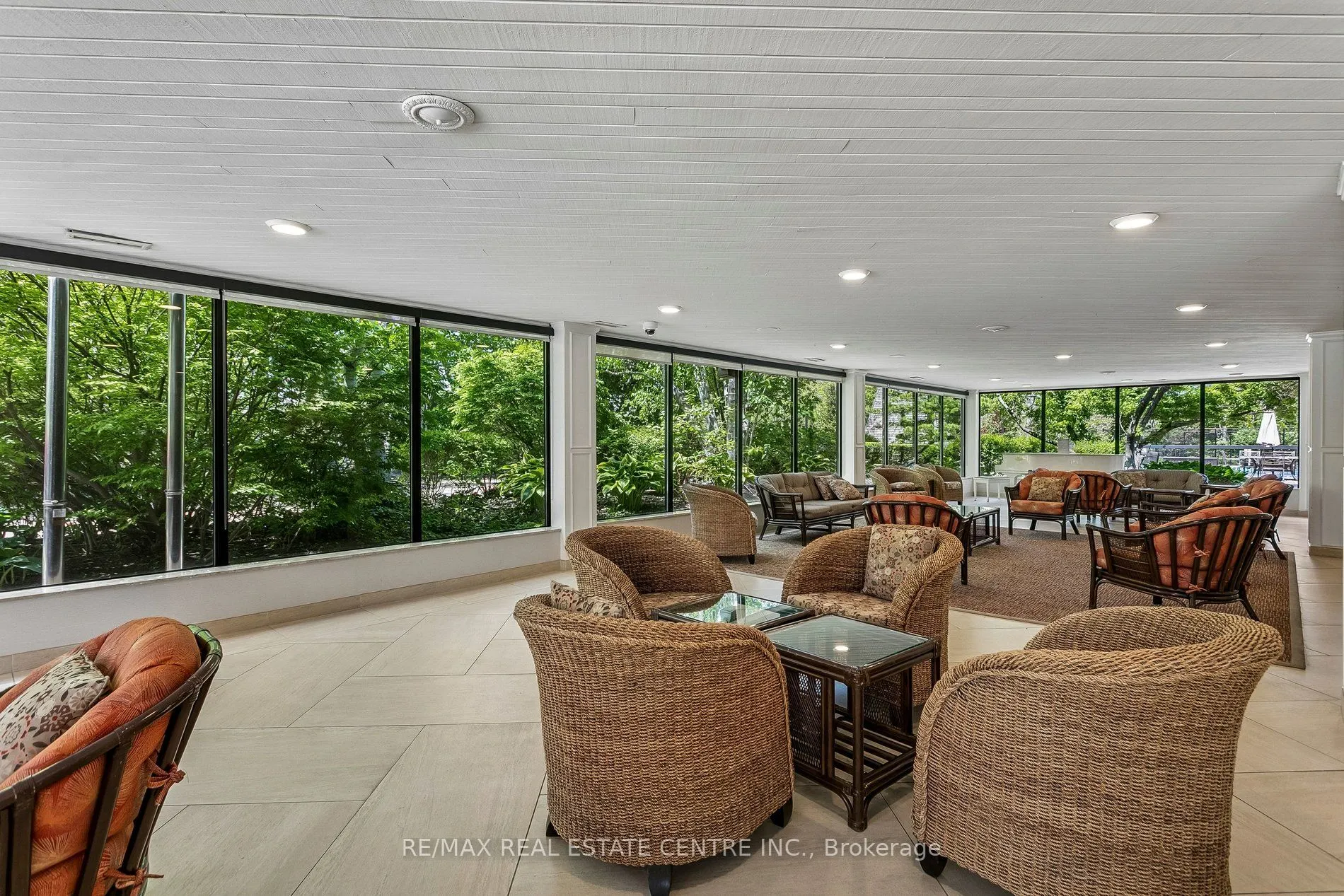 1400 Dixie Road #609