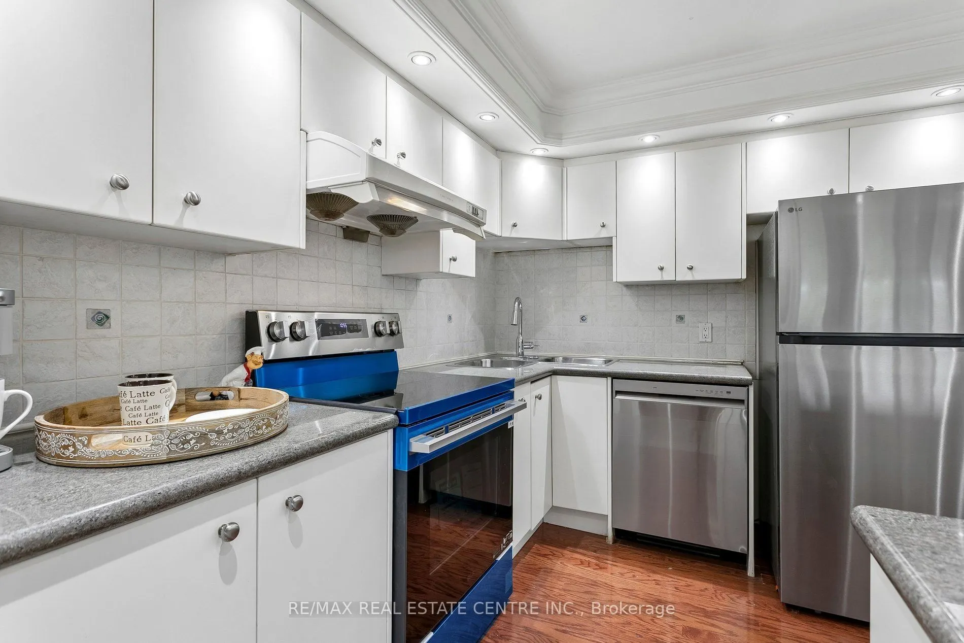 1400 Dixie Road #609