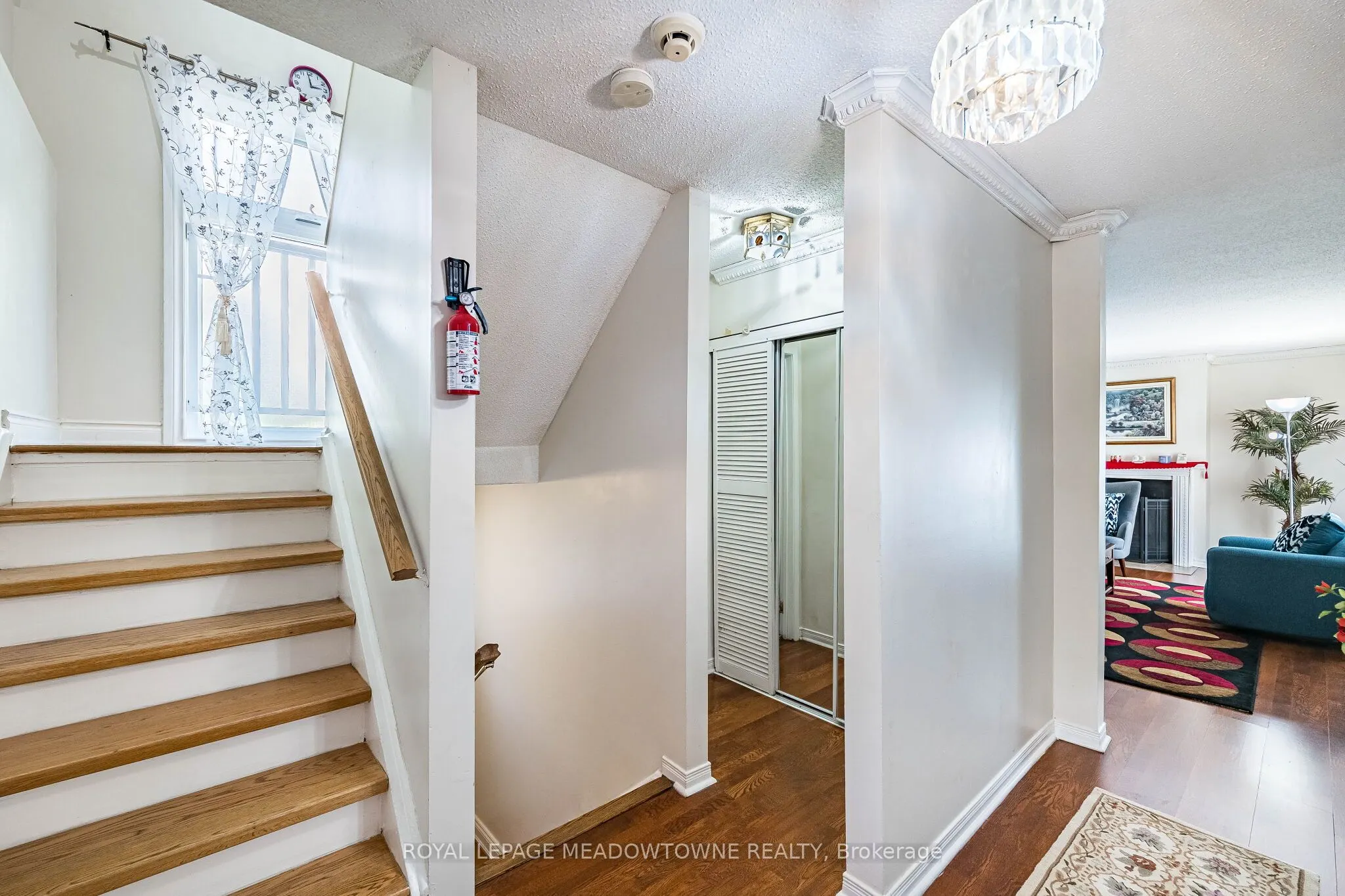 1157 Kos Boulevard