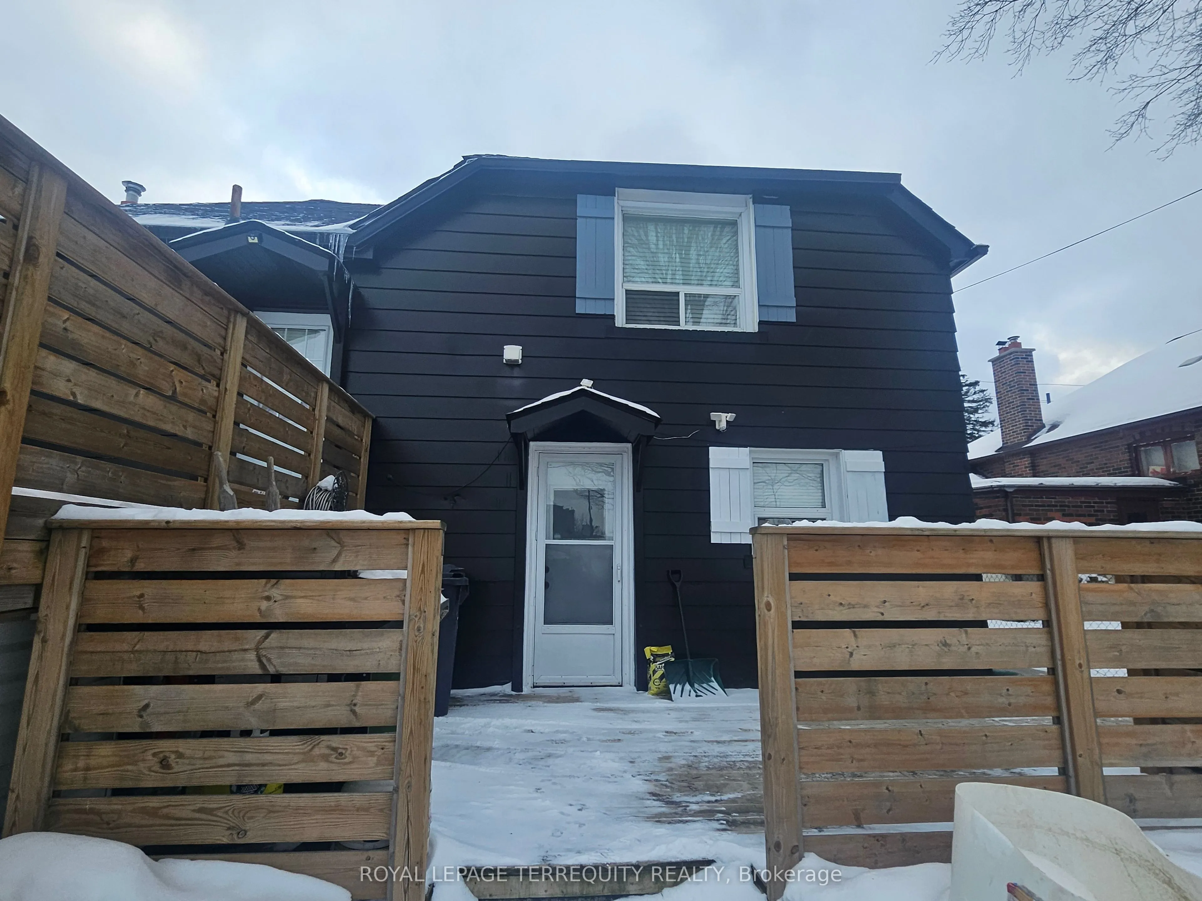 64 Pelmo Crescent