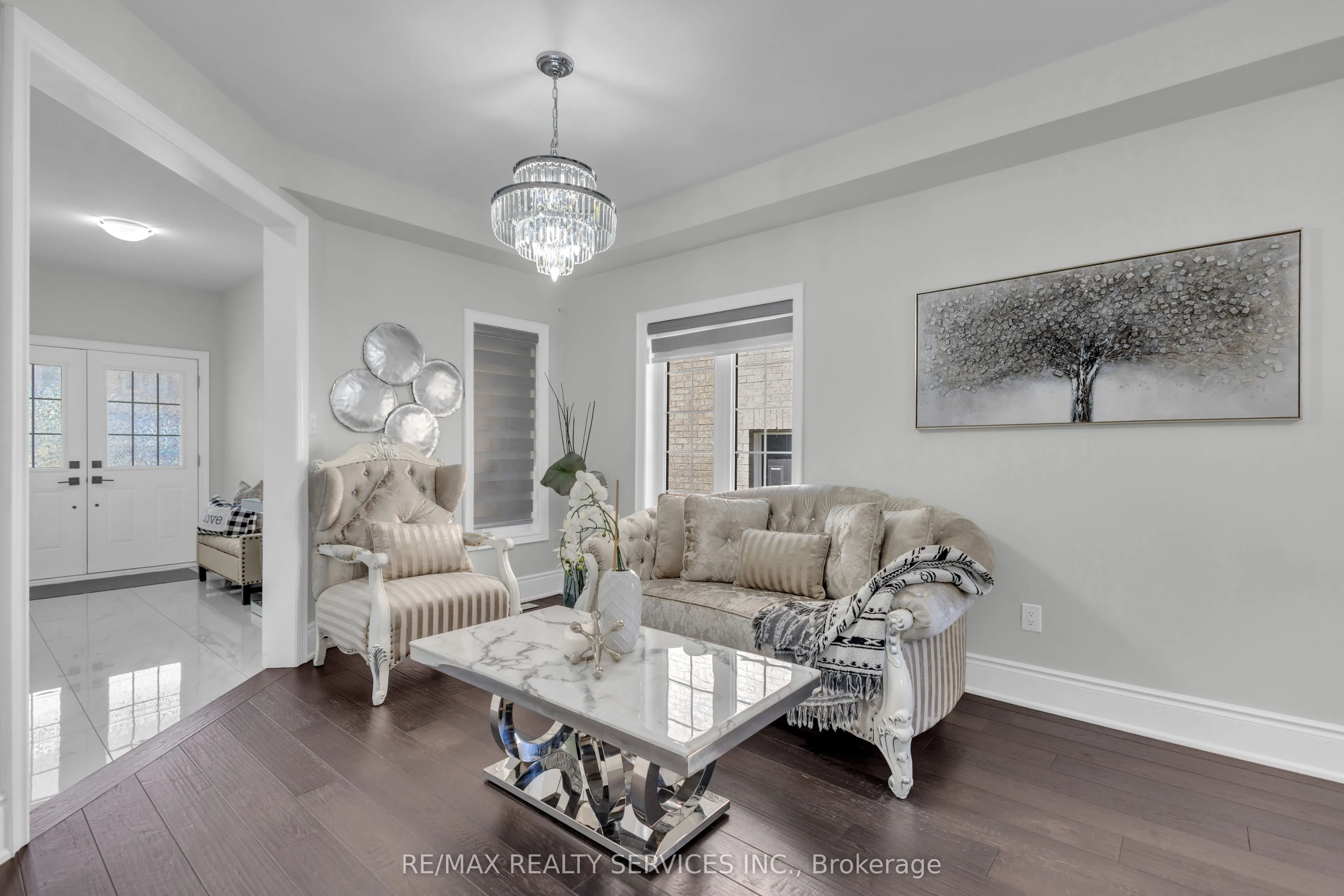 40 Rosewell Crescent