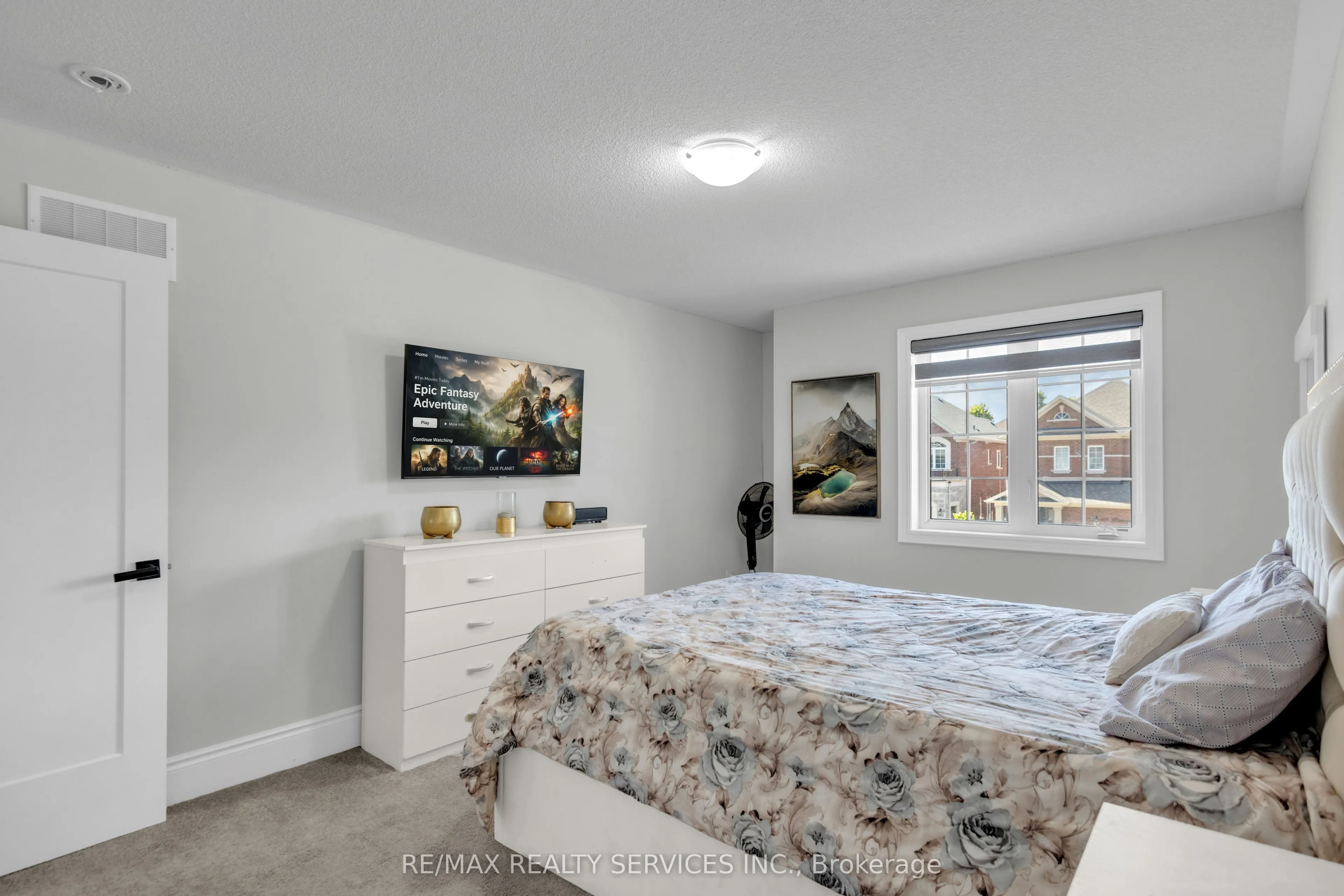 40 Rosewell Crescent