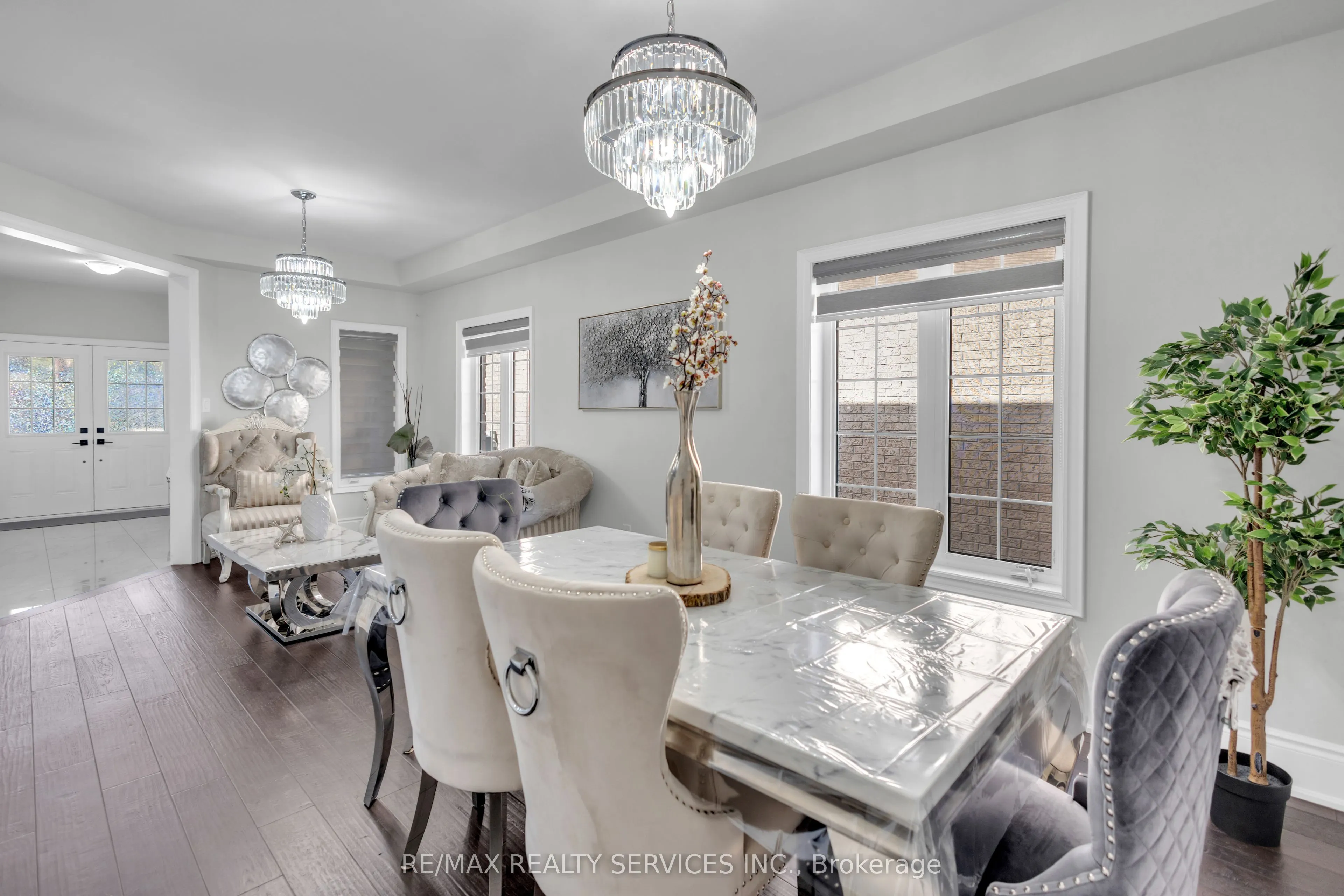 40 Rosewell Crescent