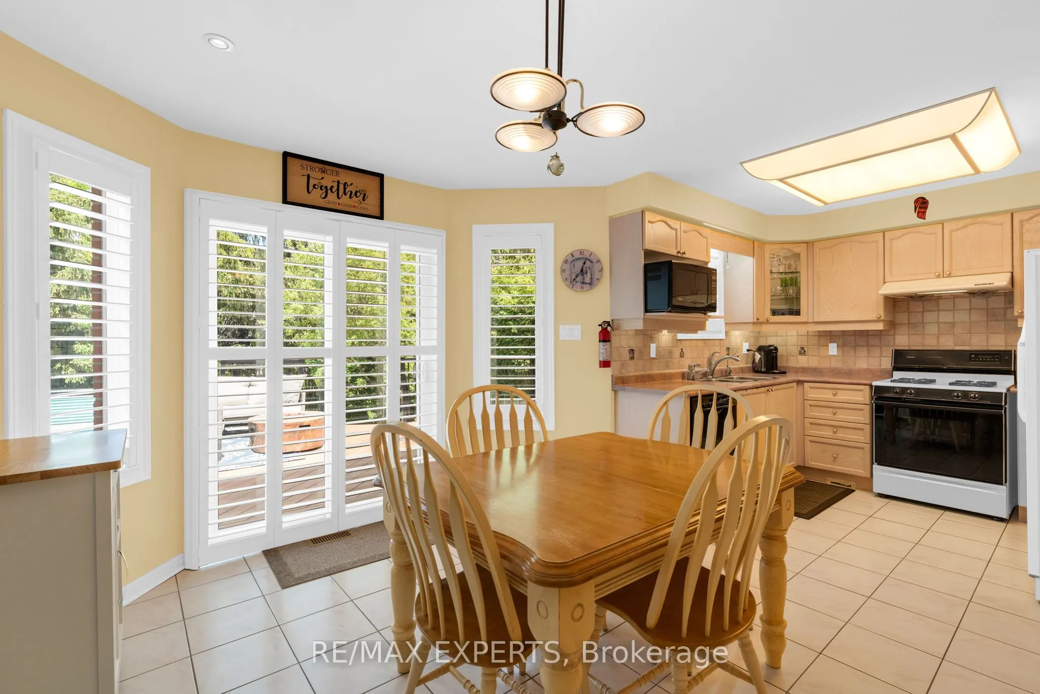 45 Sunkist Valley Road