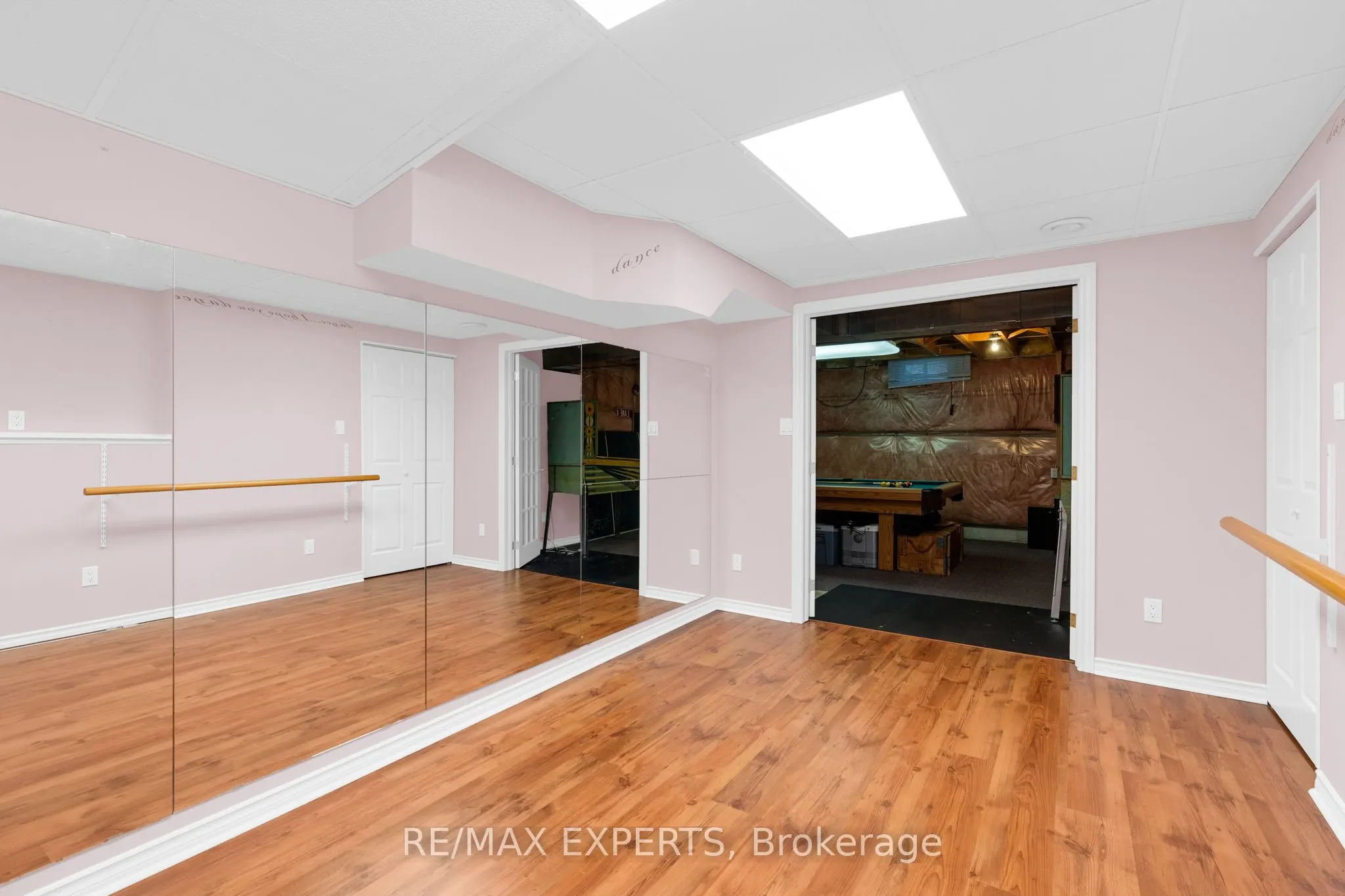 45 Sunkist Valley Road