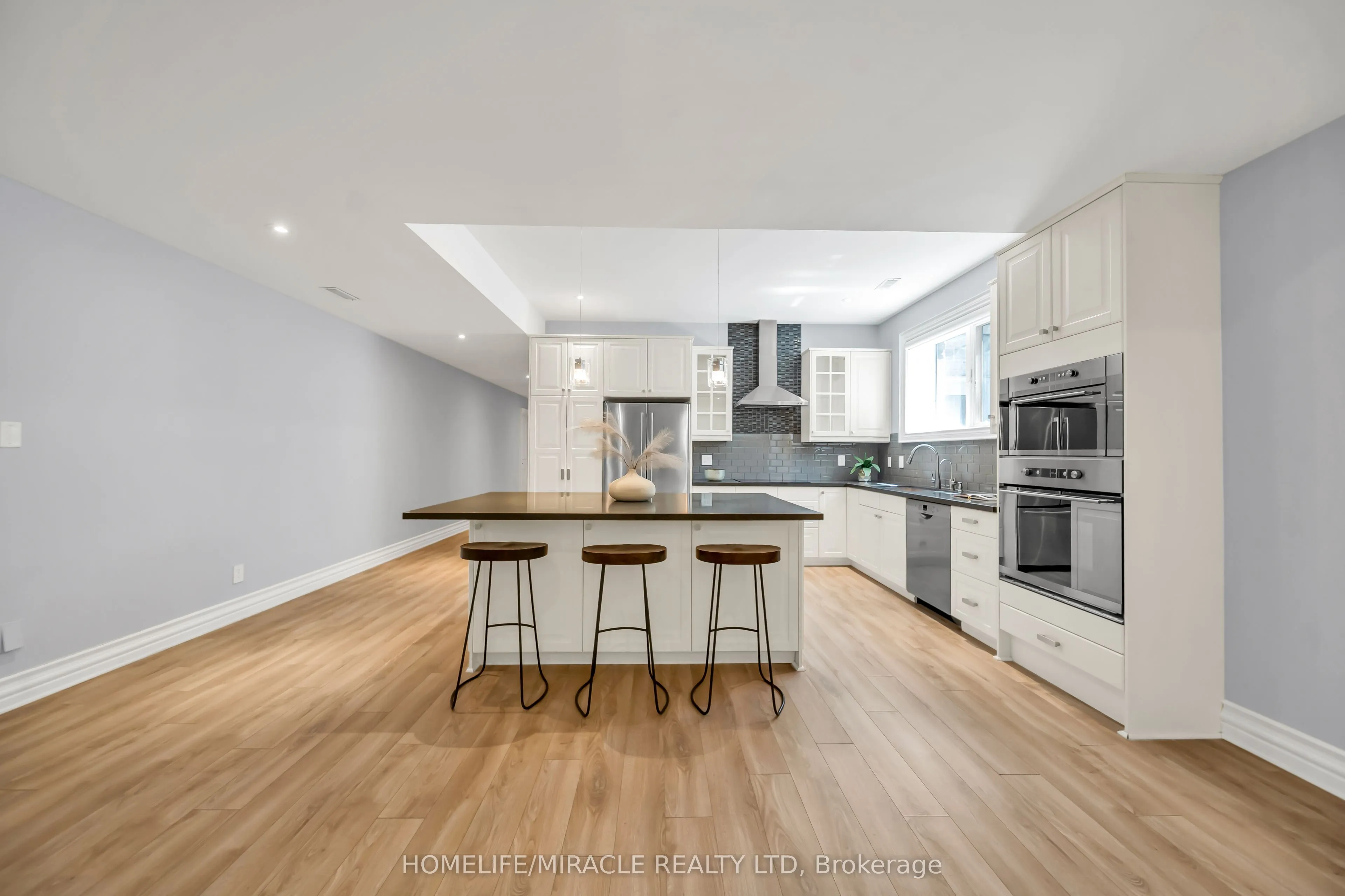 271 Oakhill Road