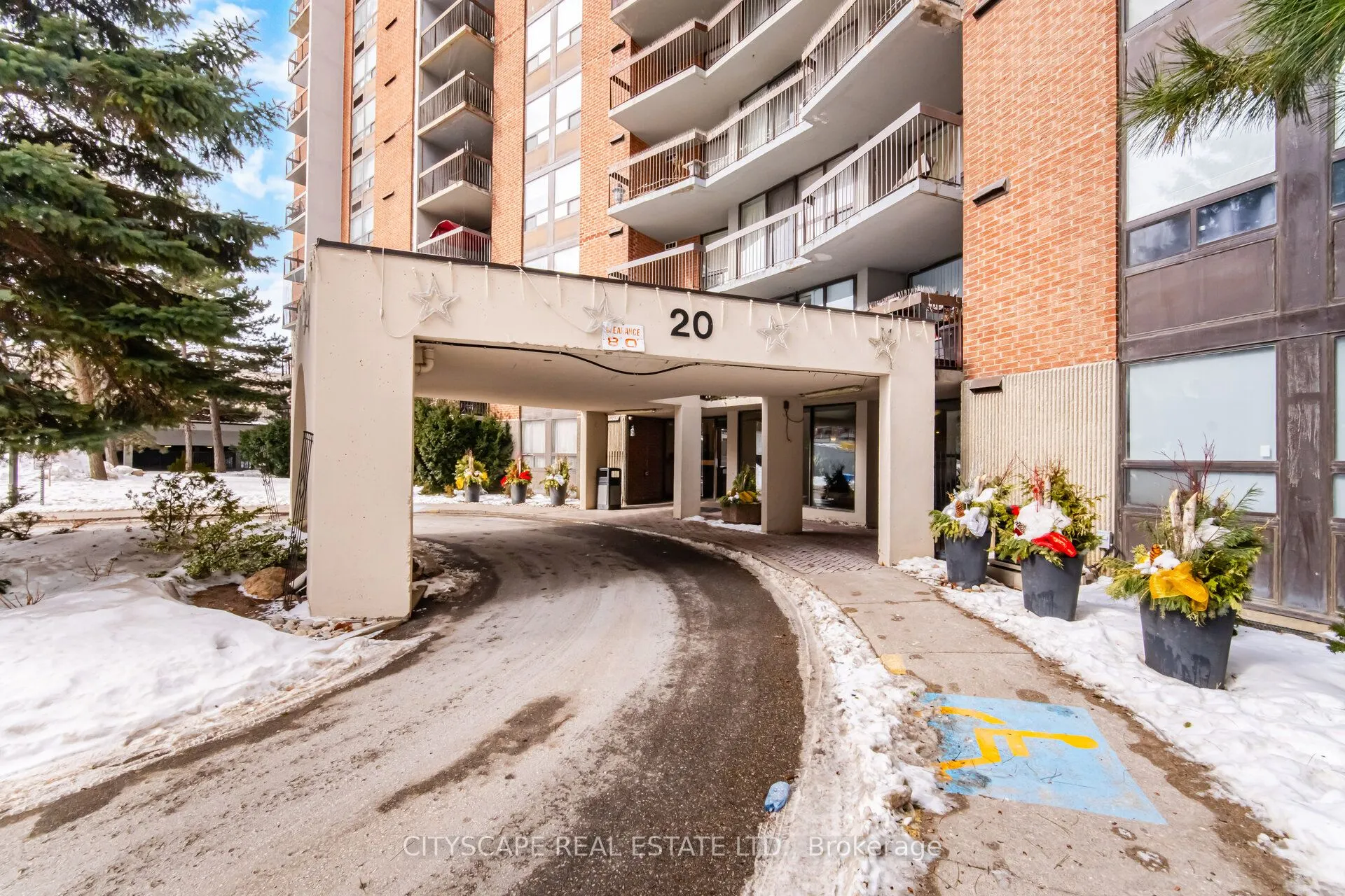 20 Mississauga Valley Boulevard #1706