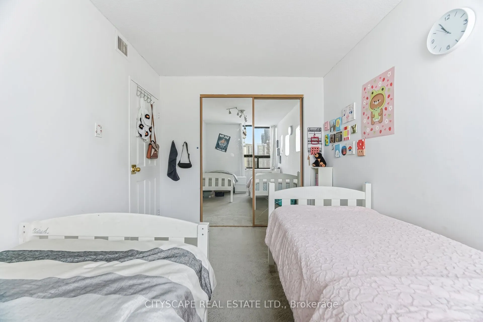 20 Mississauga Valley Boulevard #1706