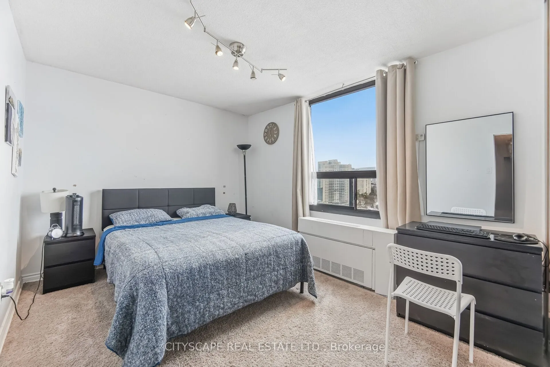 20 Mississauga Valley Boulevard #1706