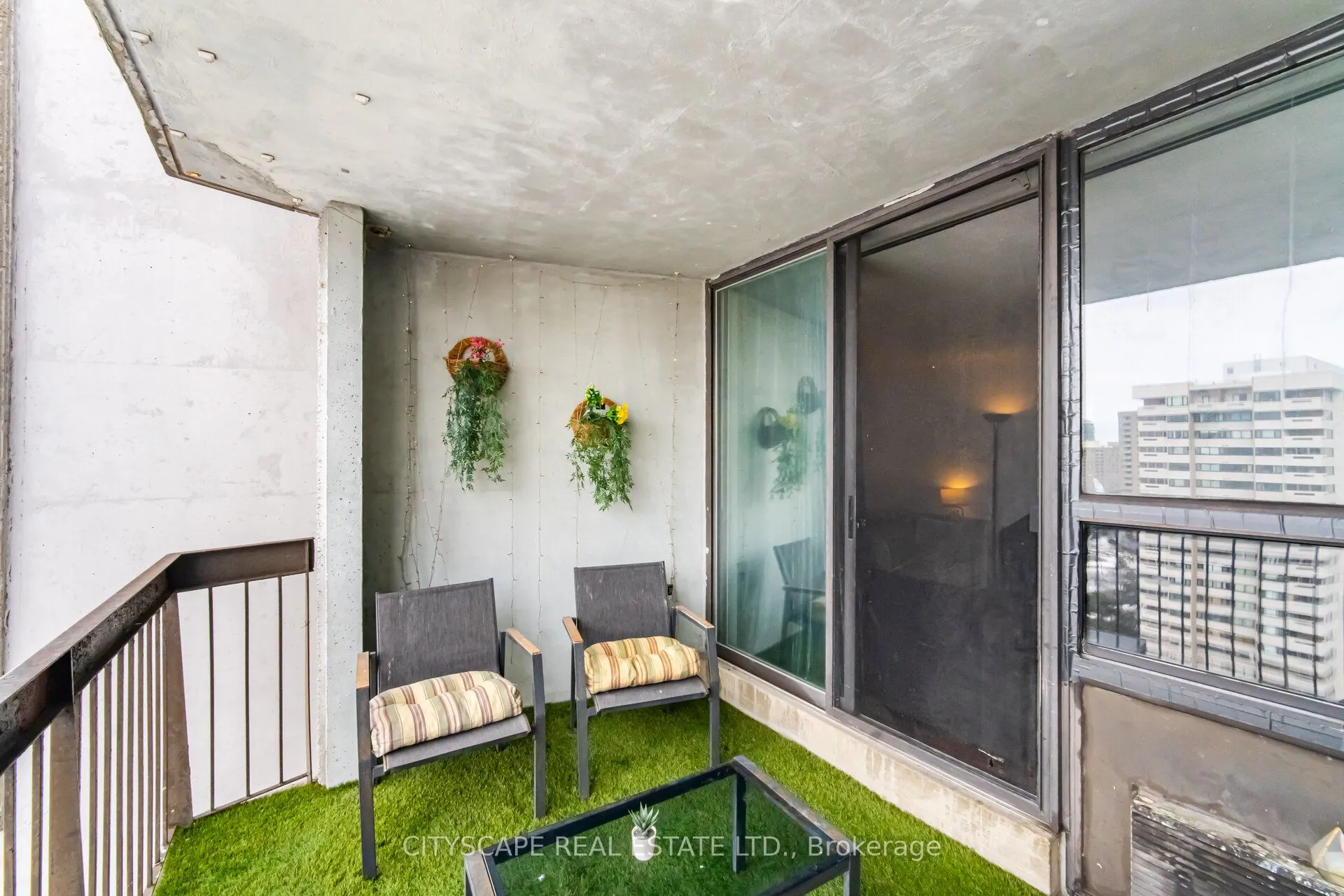 20 Mississauga Valley Boulevard #1706