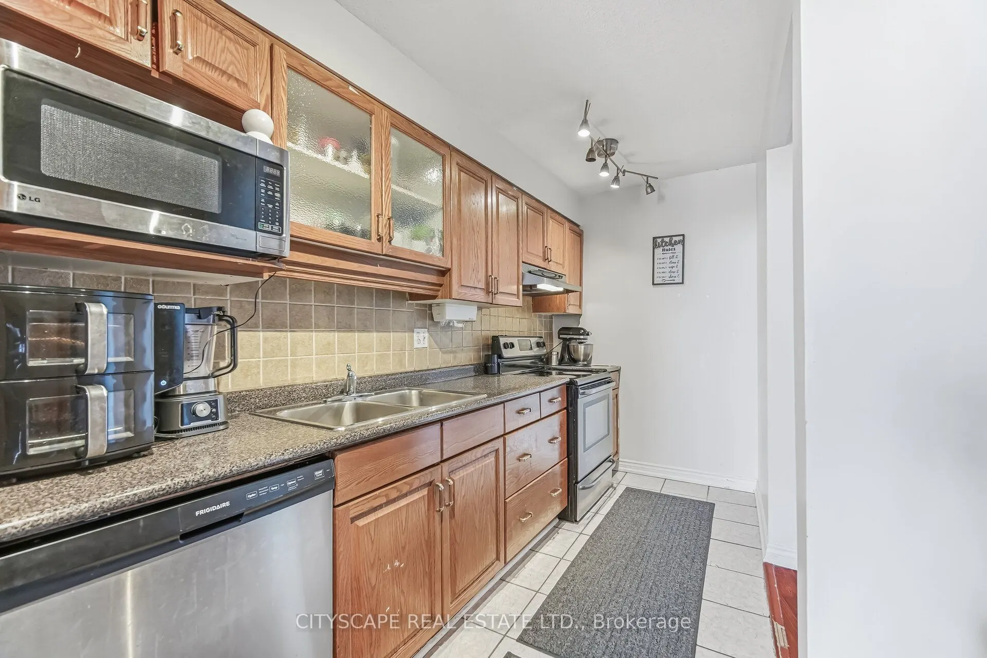 20 Mississauga Valley Boulevard #1706