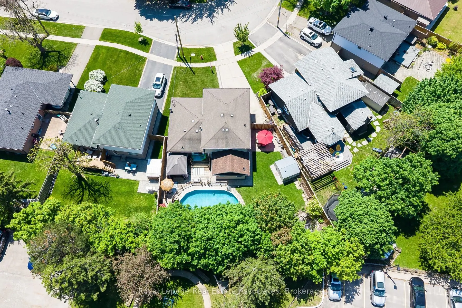 26 Marilyn Crescent