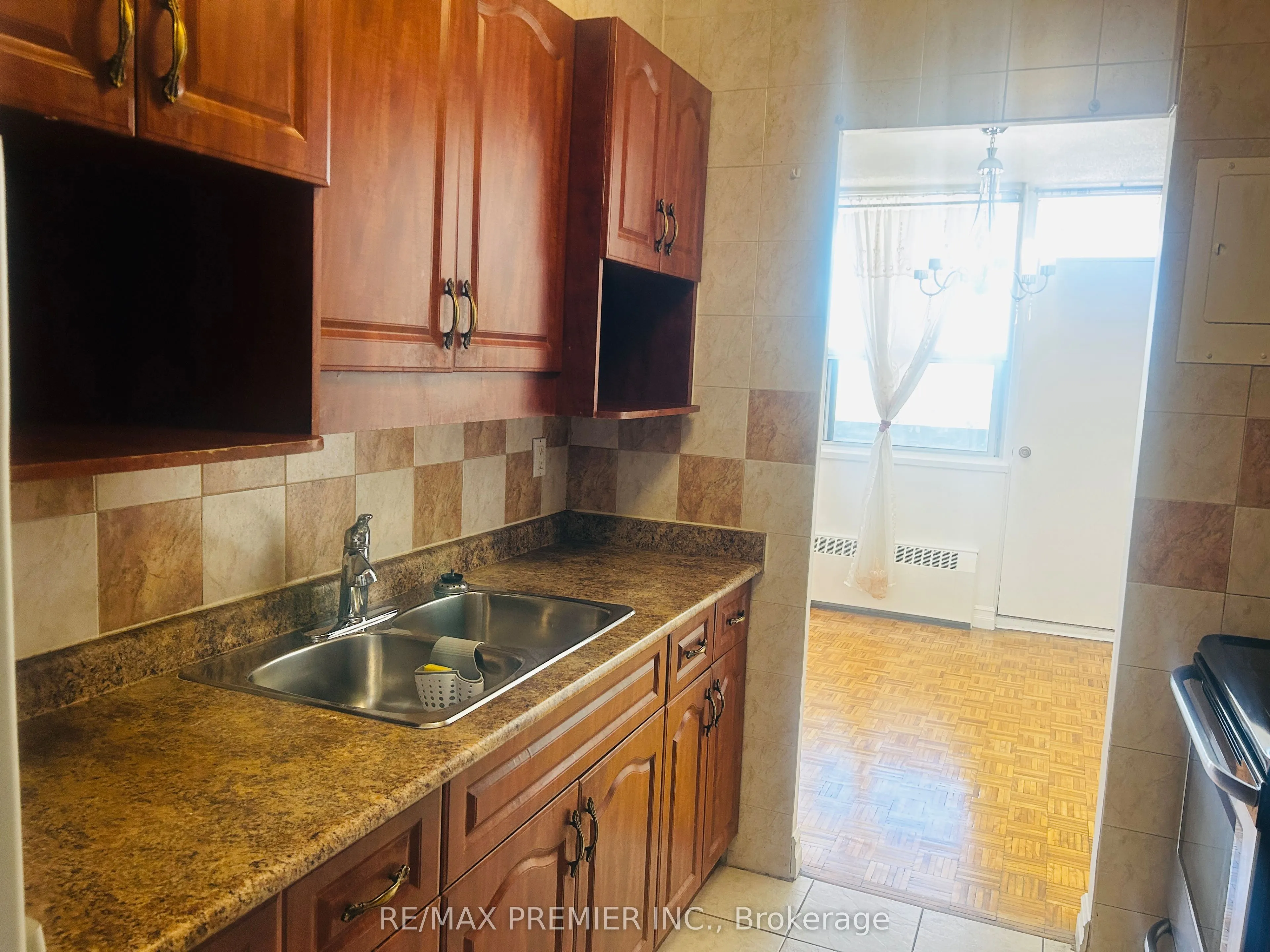 1455 Lawrence Avenue W #2004