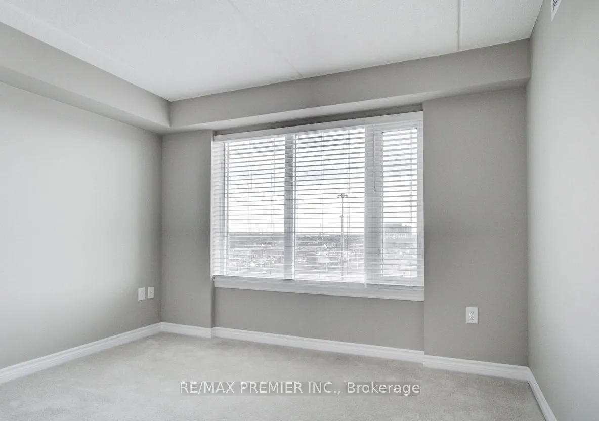 716 Main Street E #905