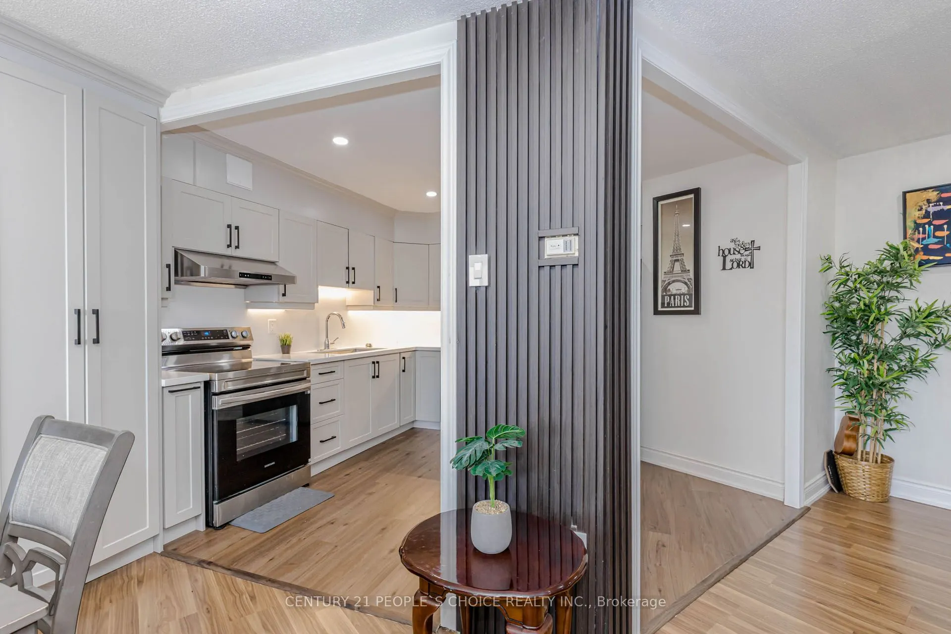 3577 Derry Road E #906
